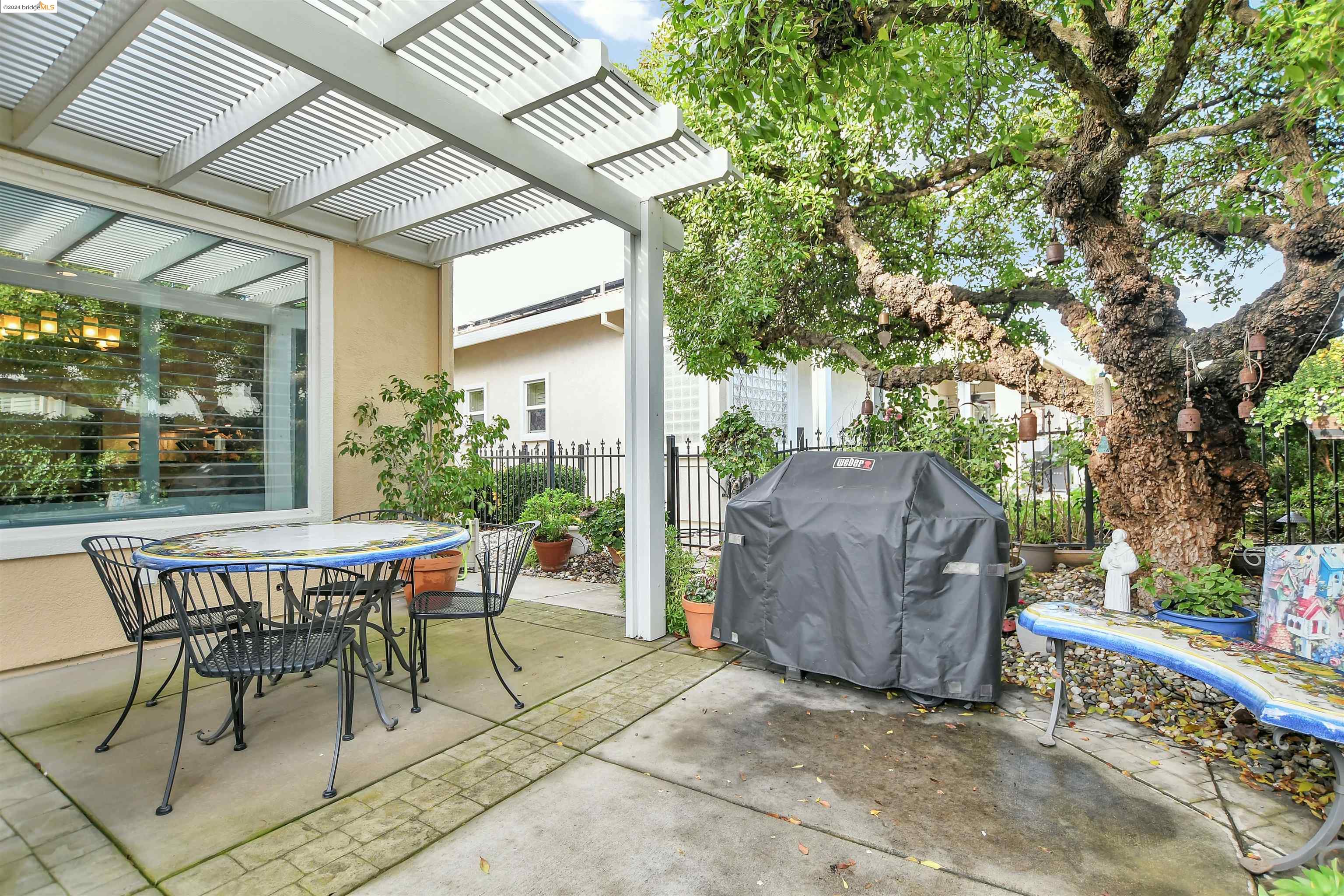 392 Earlham Way