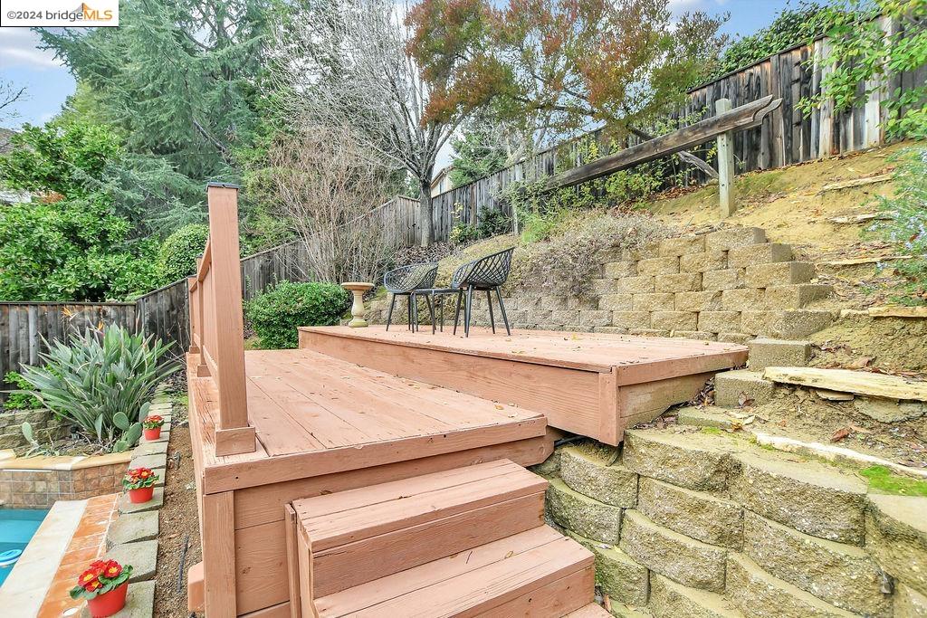 2311 Colonial Ct