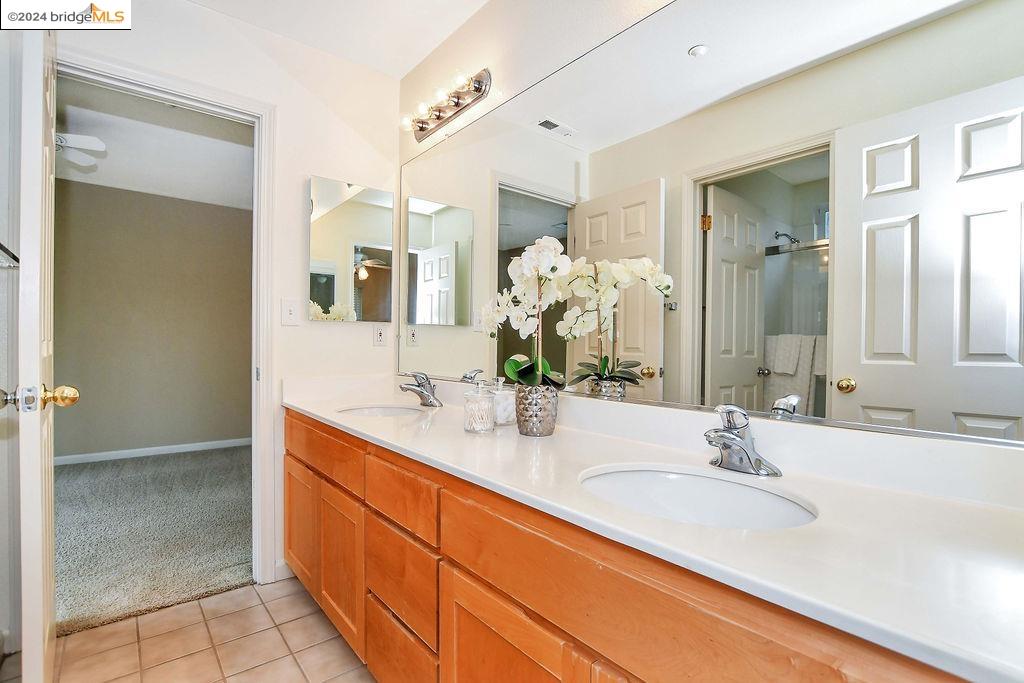 2311 Colonial Ct