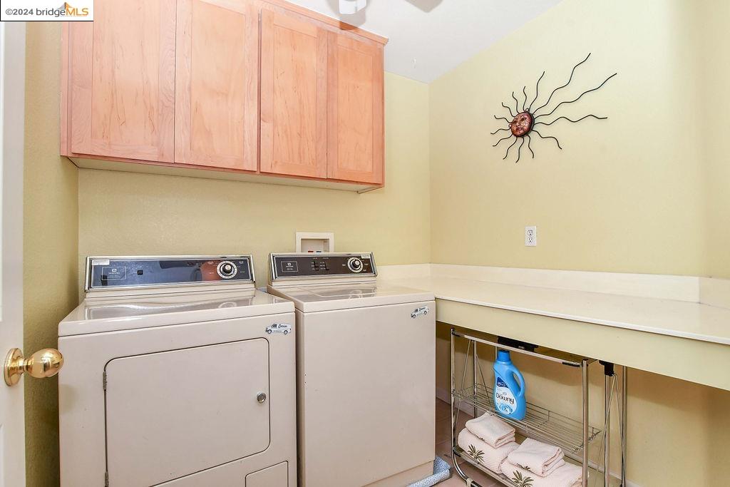 2311 Colonial Ct