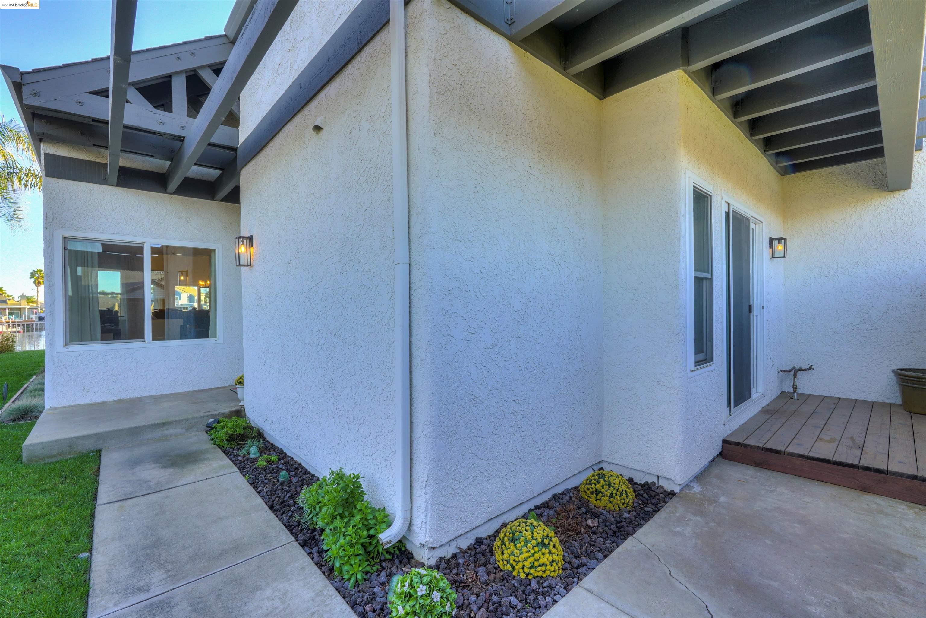1741 Surfside Pl