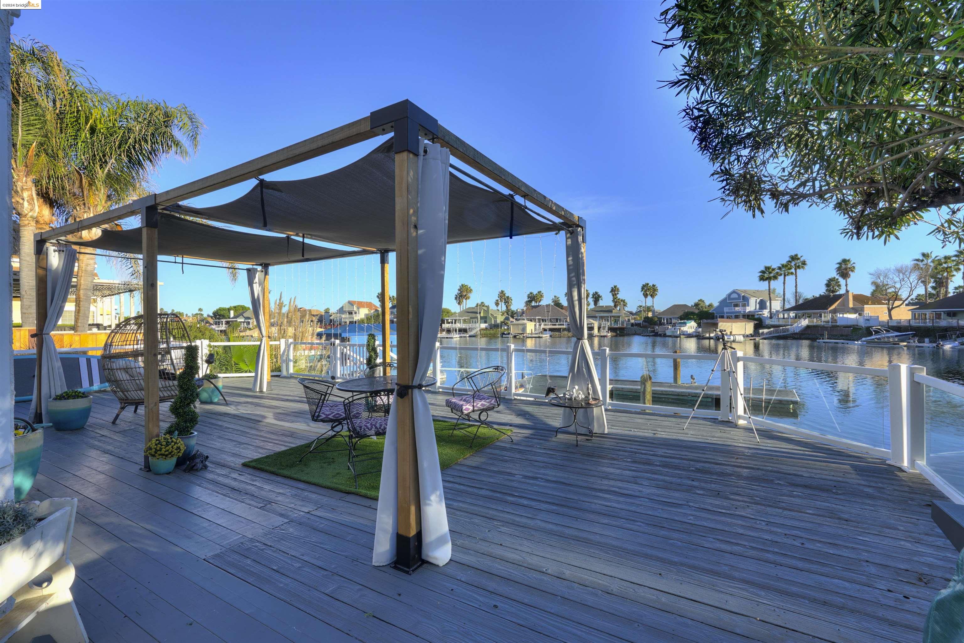 1741 Surfside Pl