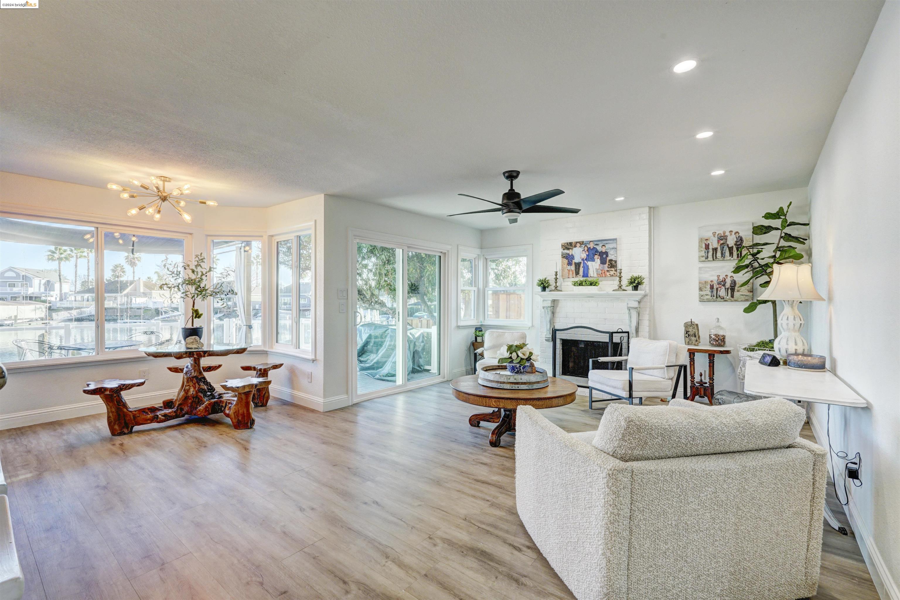 1741 Surfside Pl