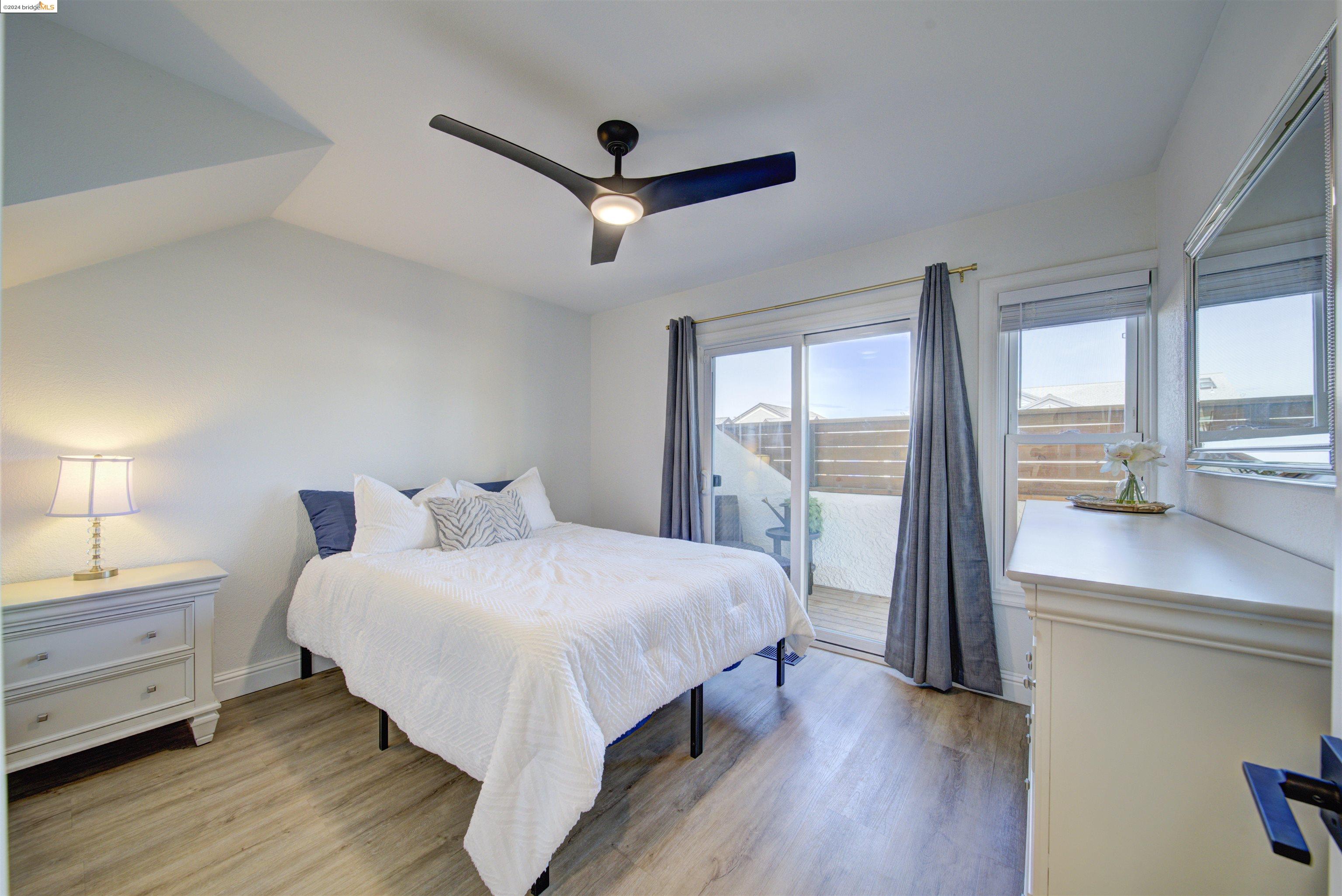 1741 Surfside Pl