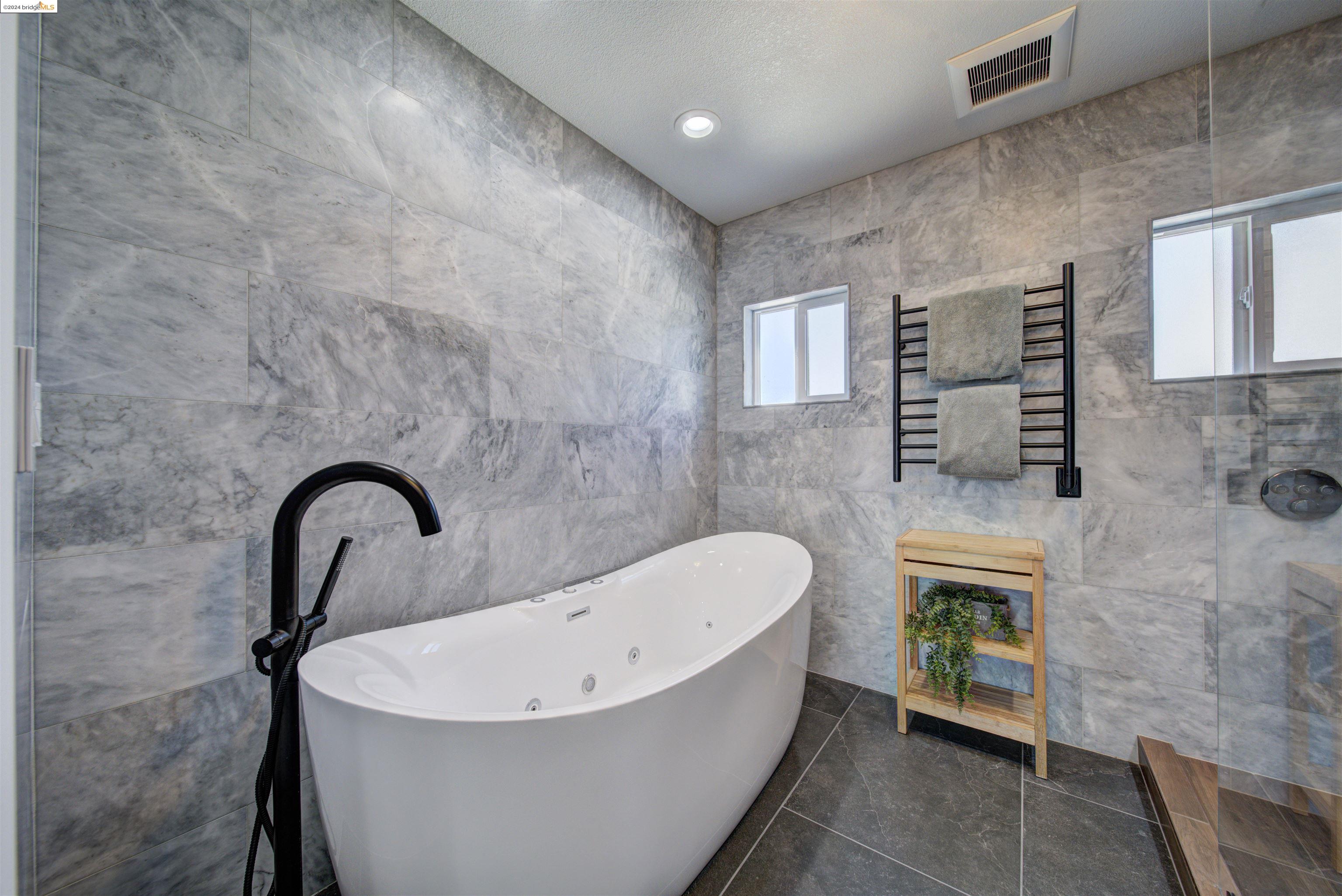 1741 Surfside Pl