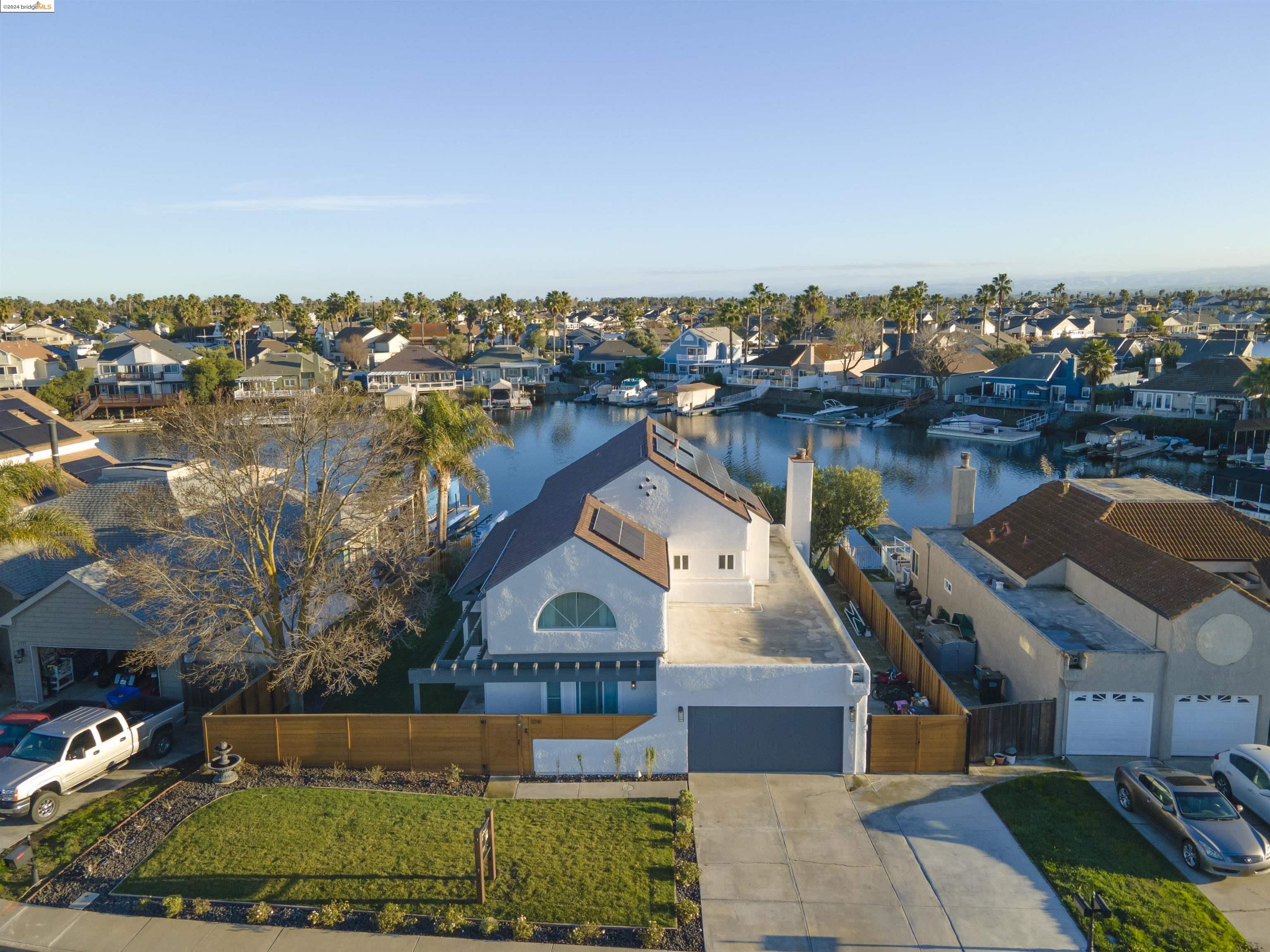 1741 Surfside Pl