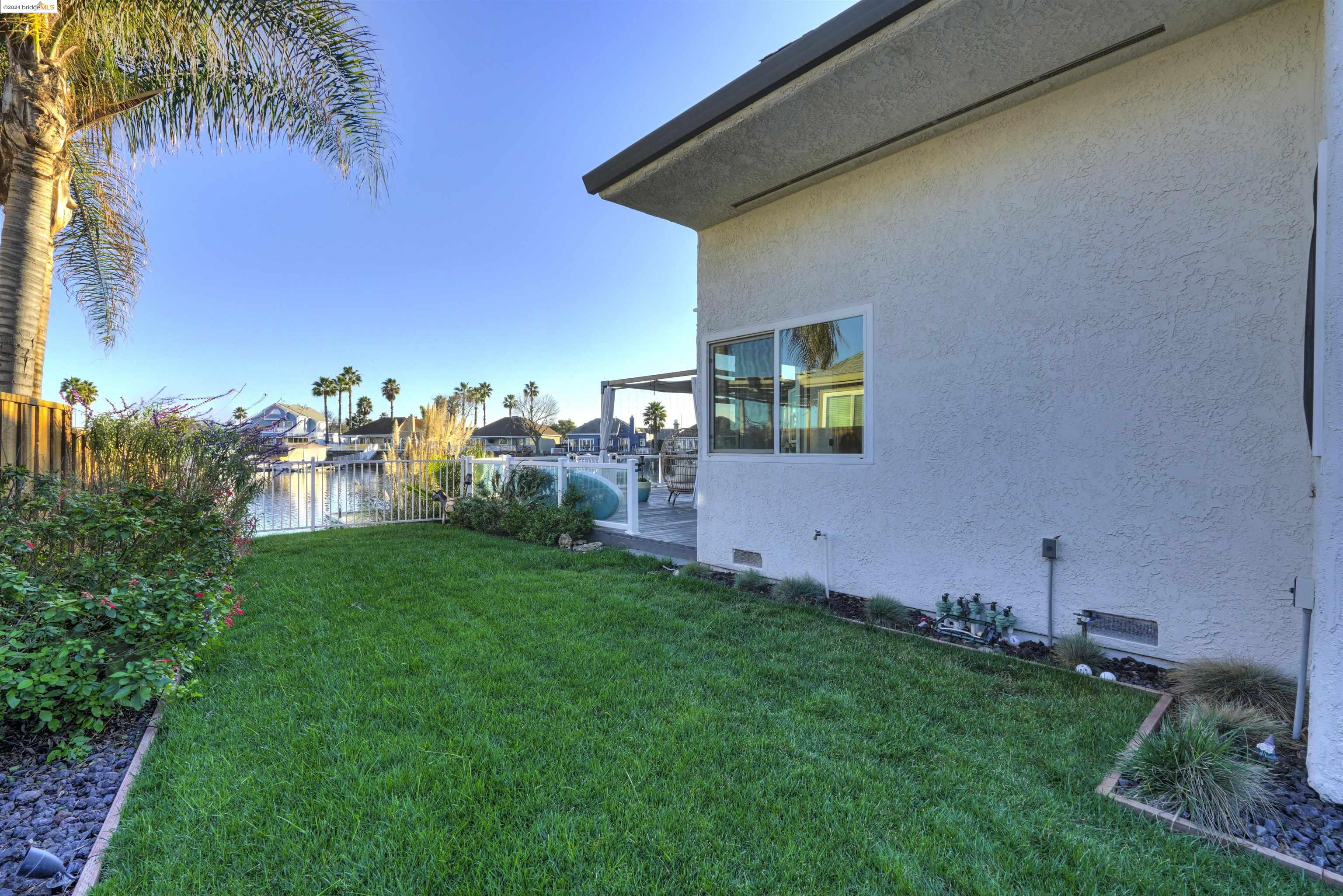 1741 Surfside Pl