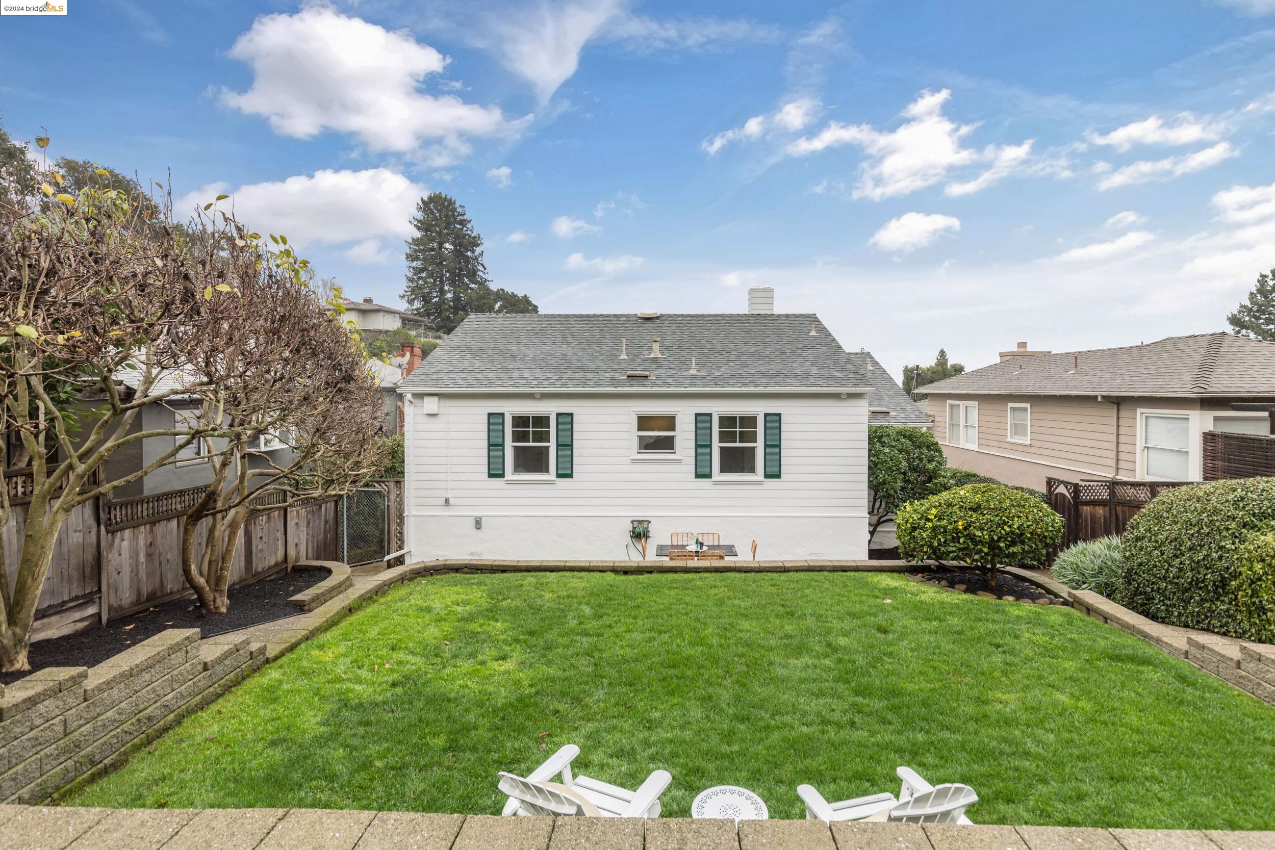 496 Florence Ave