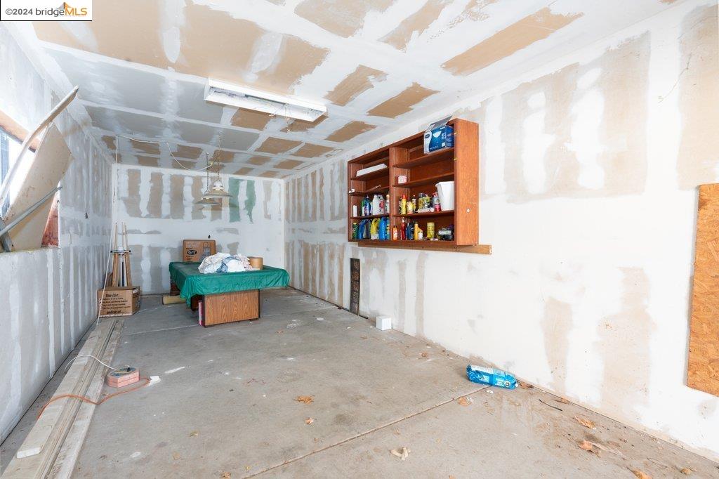 25 Cristine Ln