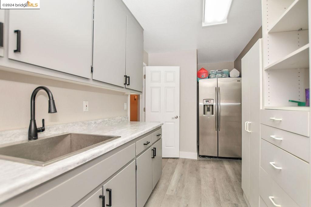 93 Shell Pl