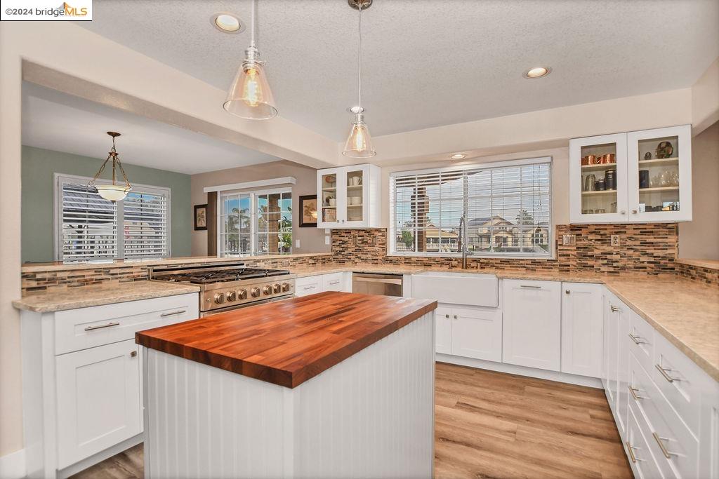 93 Shell Pl