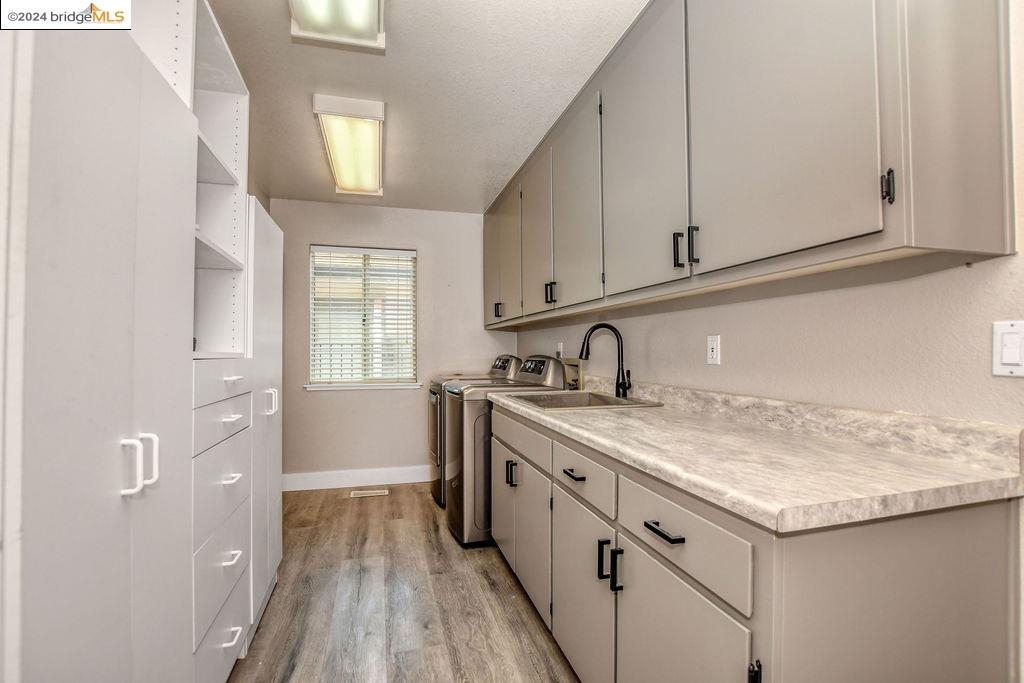 93 Shell Pl