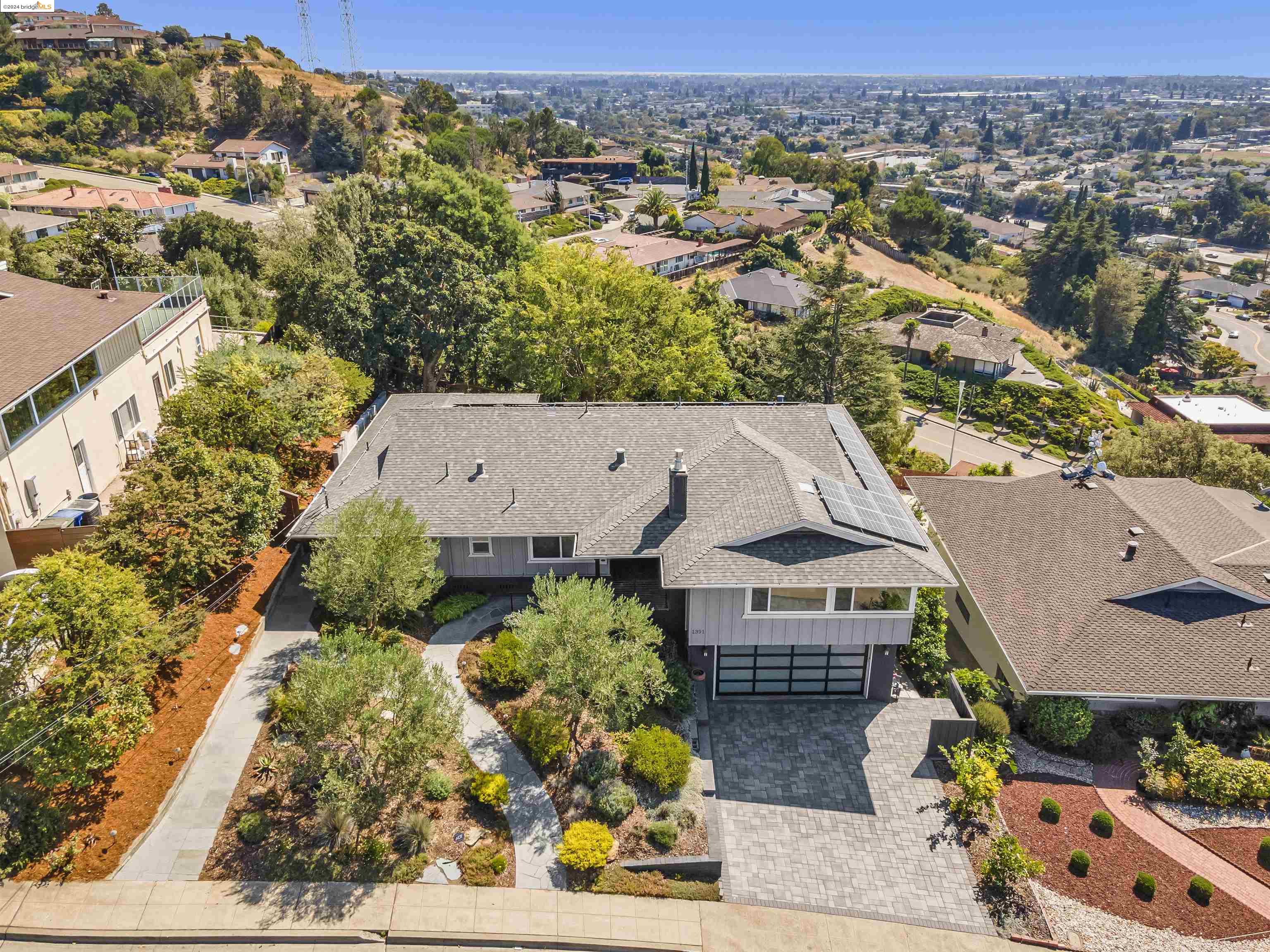 1391 View Dr