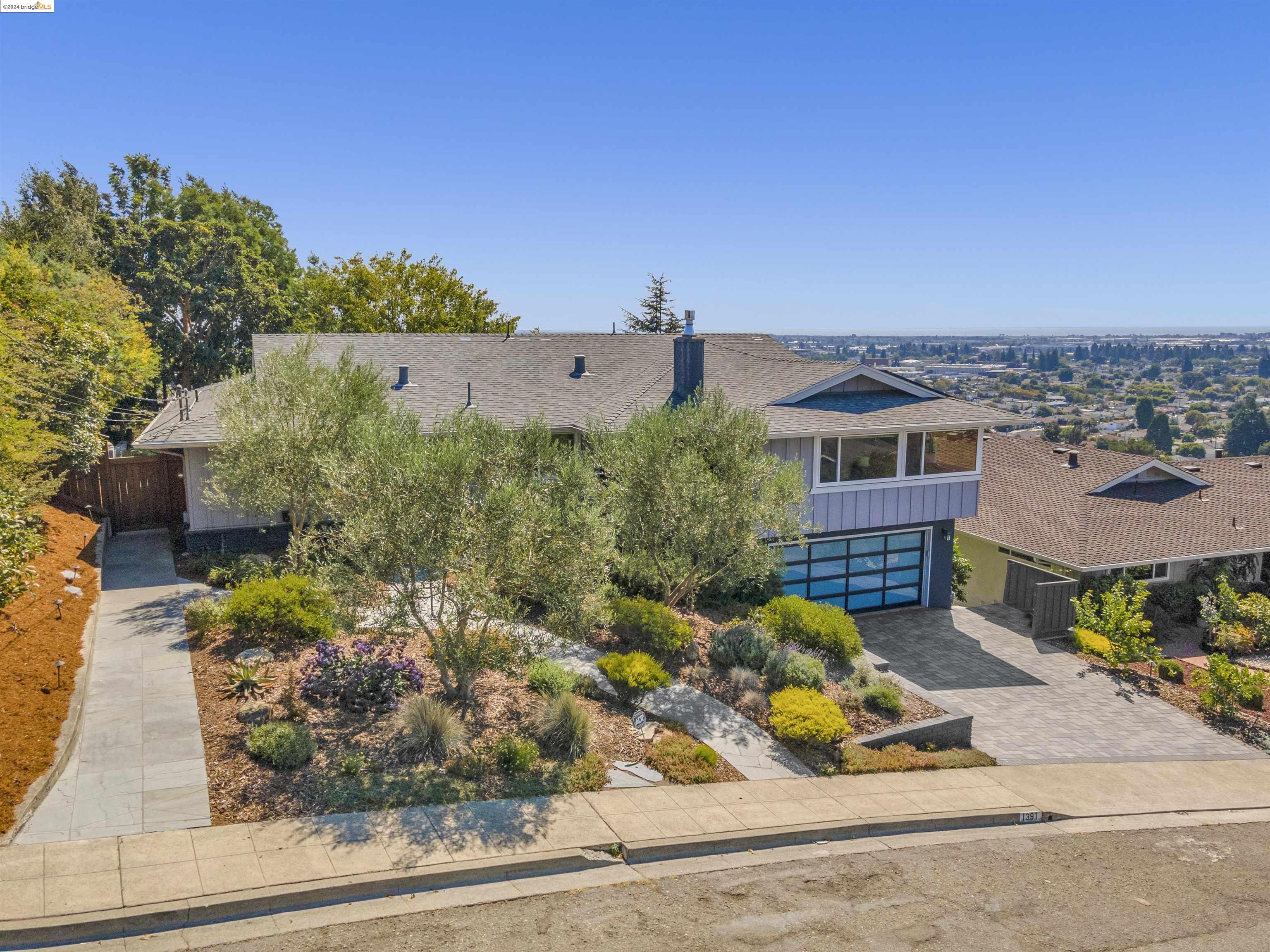 1391 View Dr