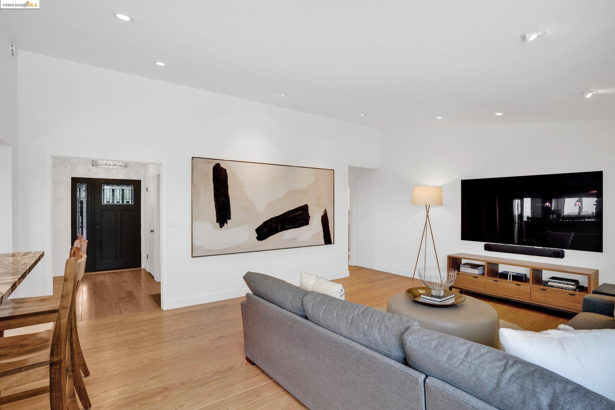 1391 View Dr