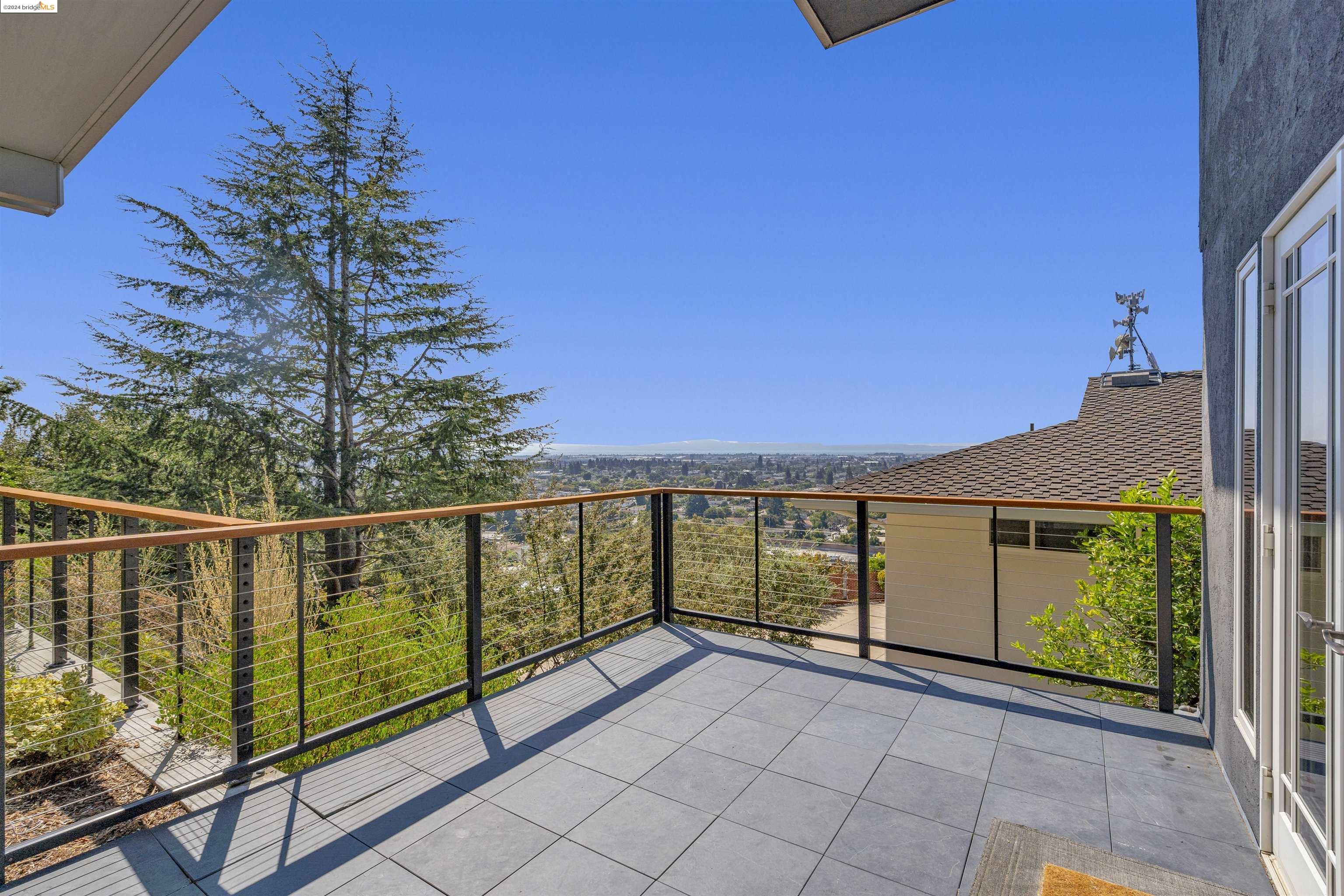 1391 View Dr