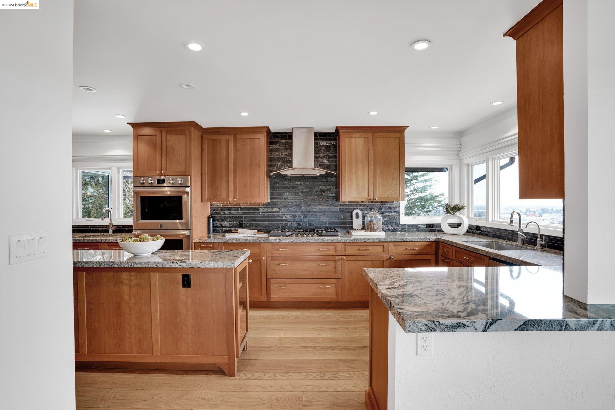 1391 View Dr