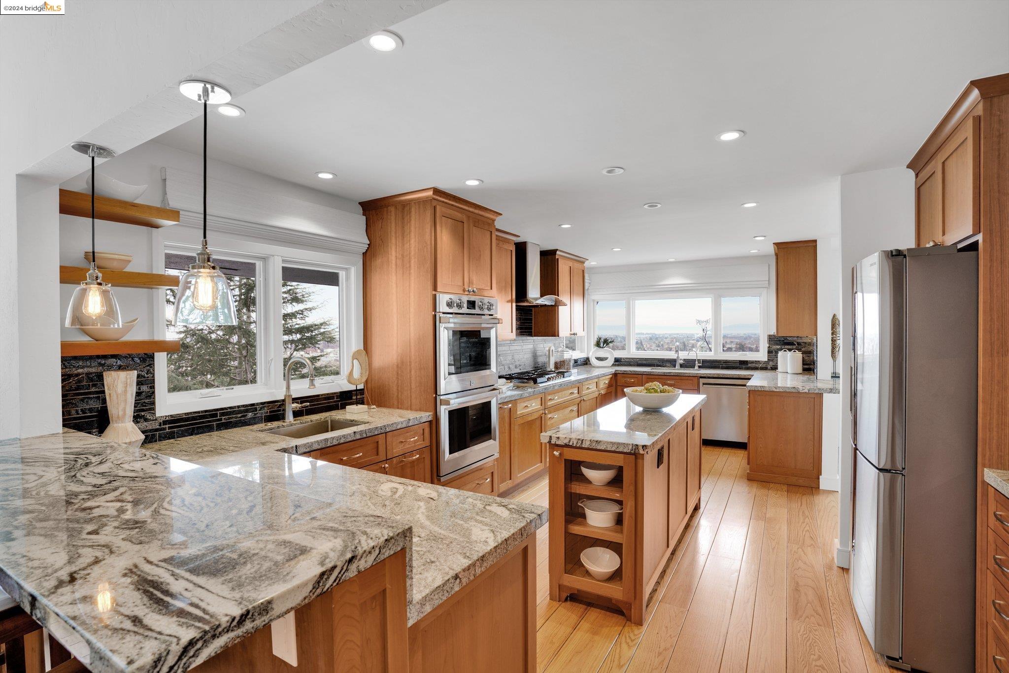 1391 View Dr