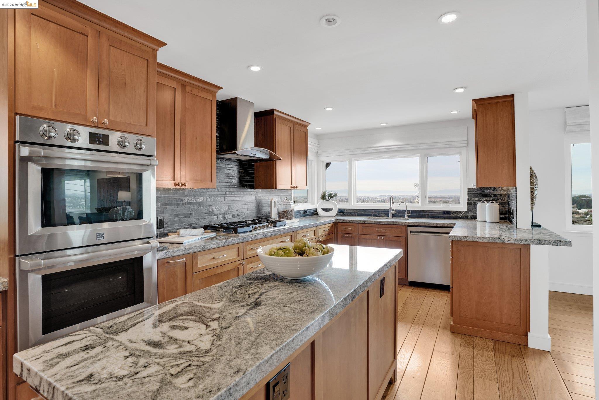 1391 View Dr