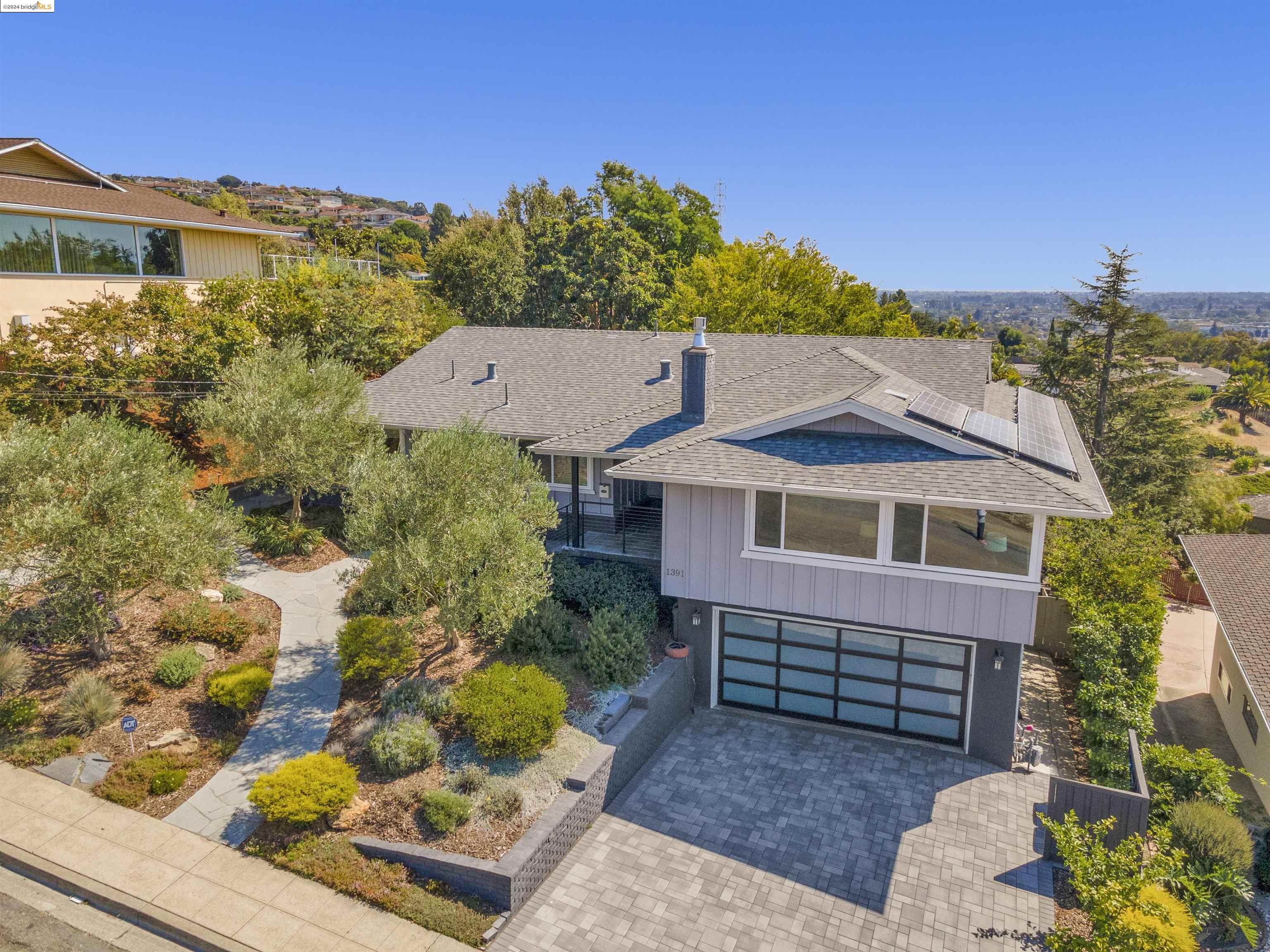 1391 View Dr