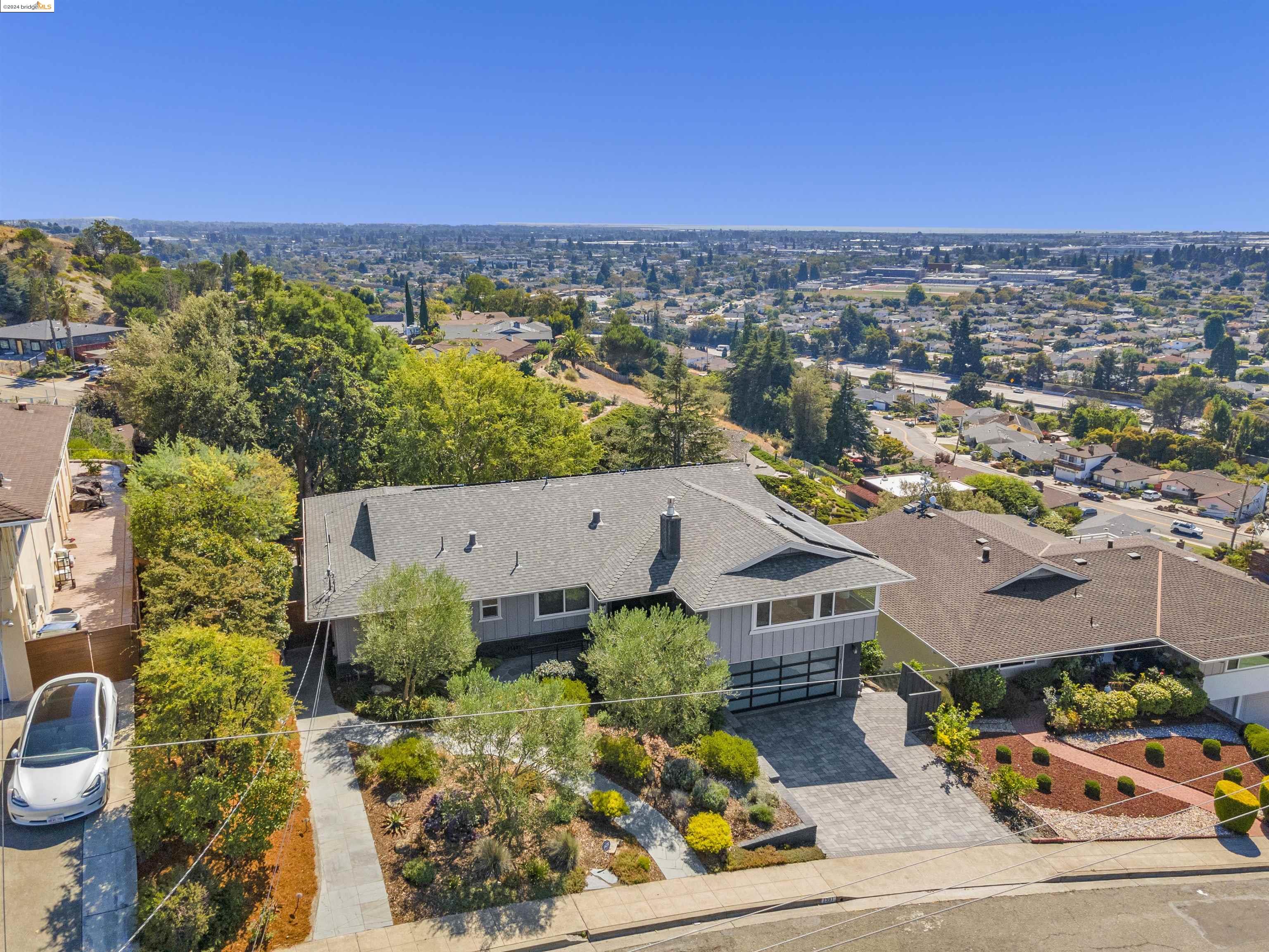 1391 View Dr