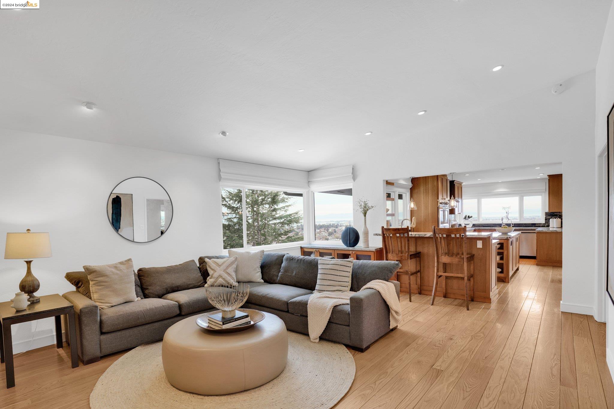 1391 View Dr