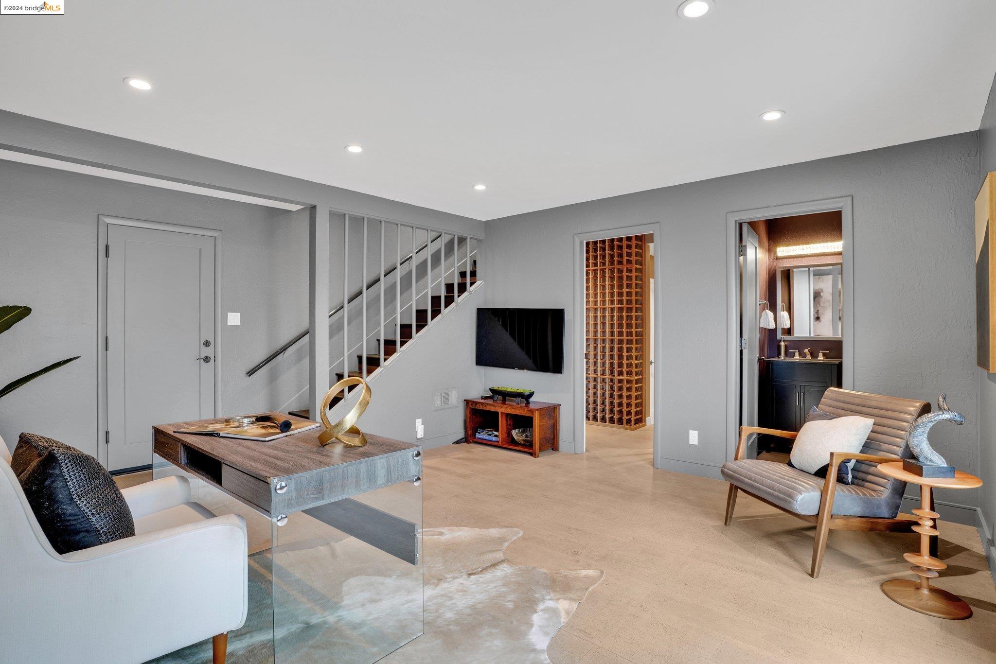 1391 View Dr