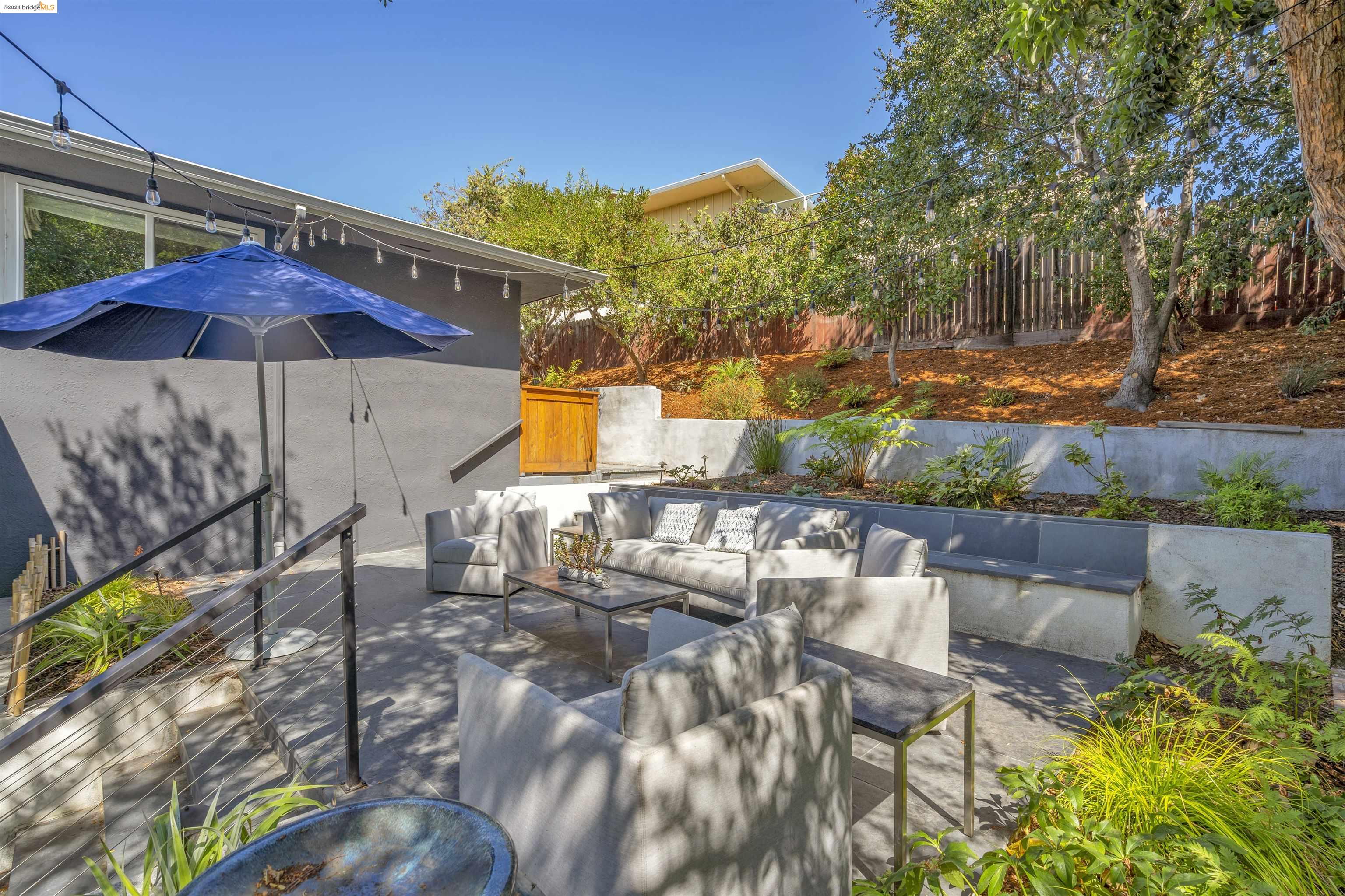 1391 View Dr