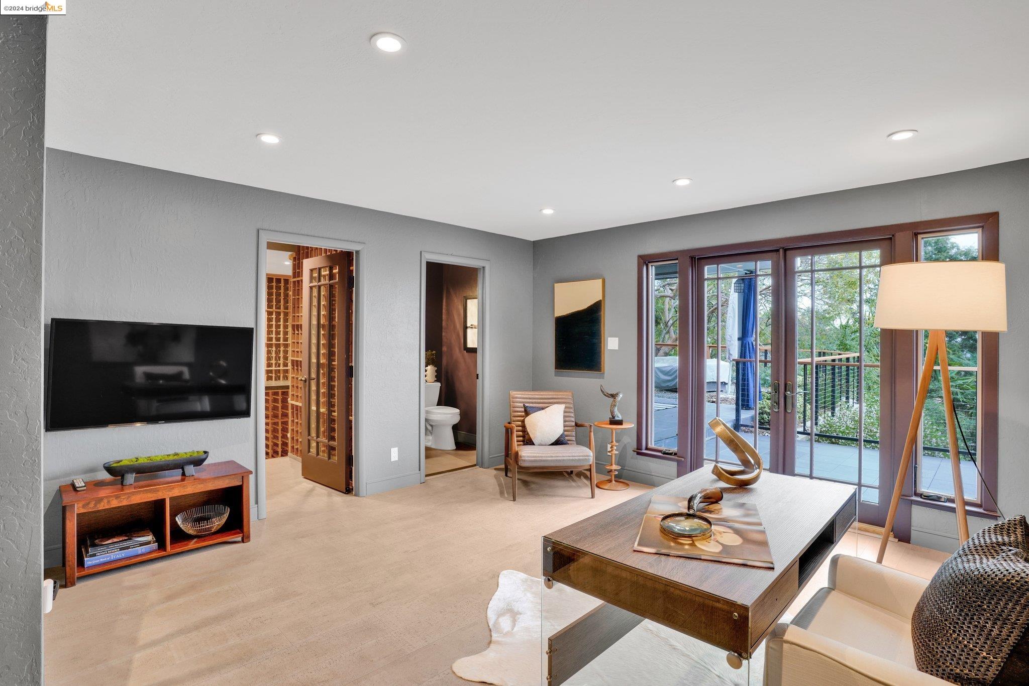 1391 View Dr