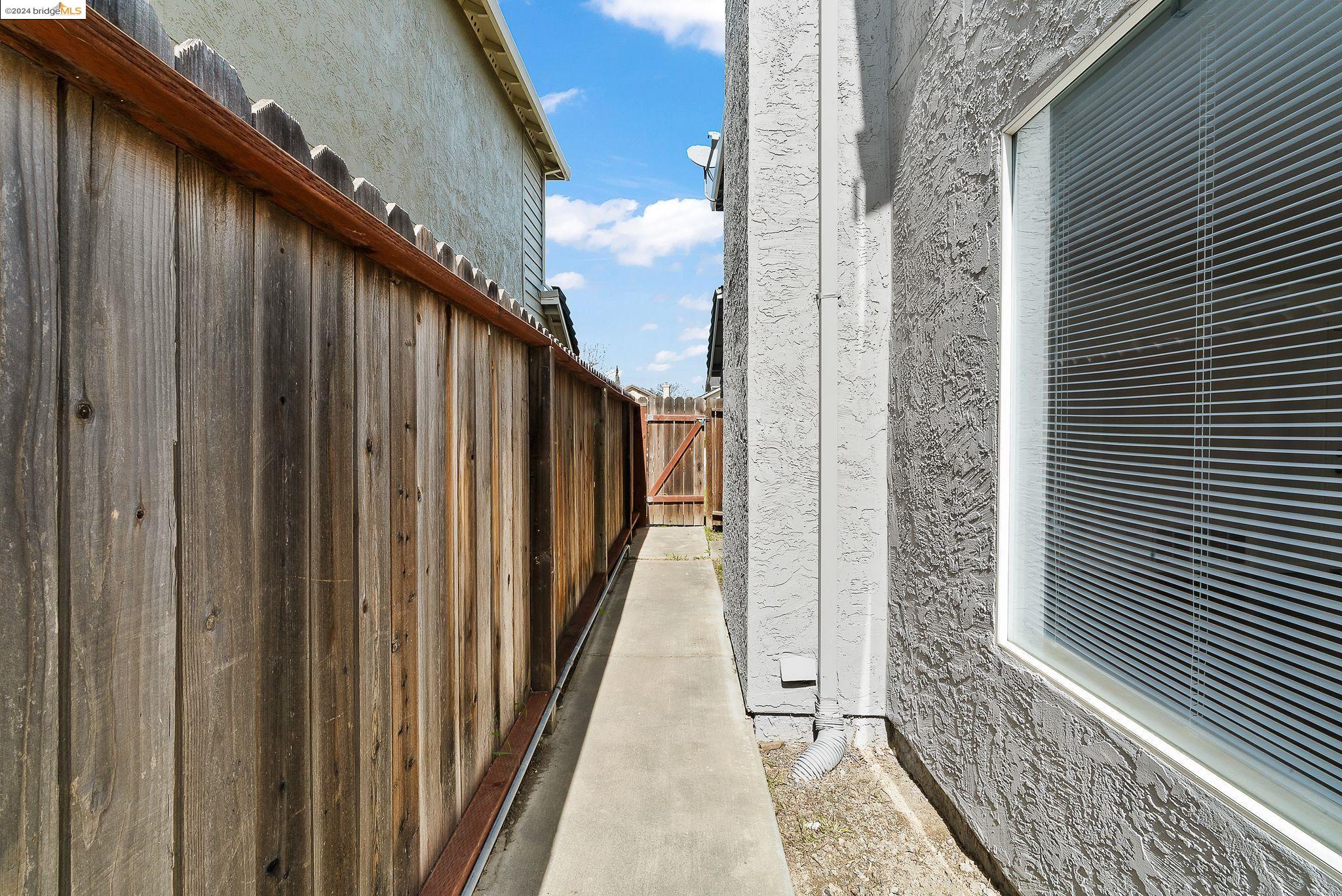 4848 Country Hills Drive