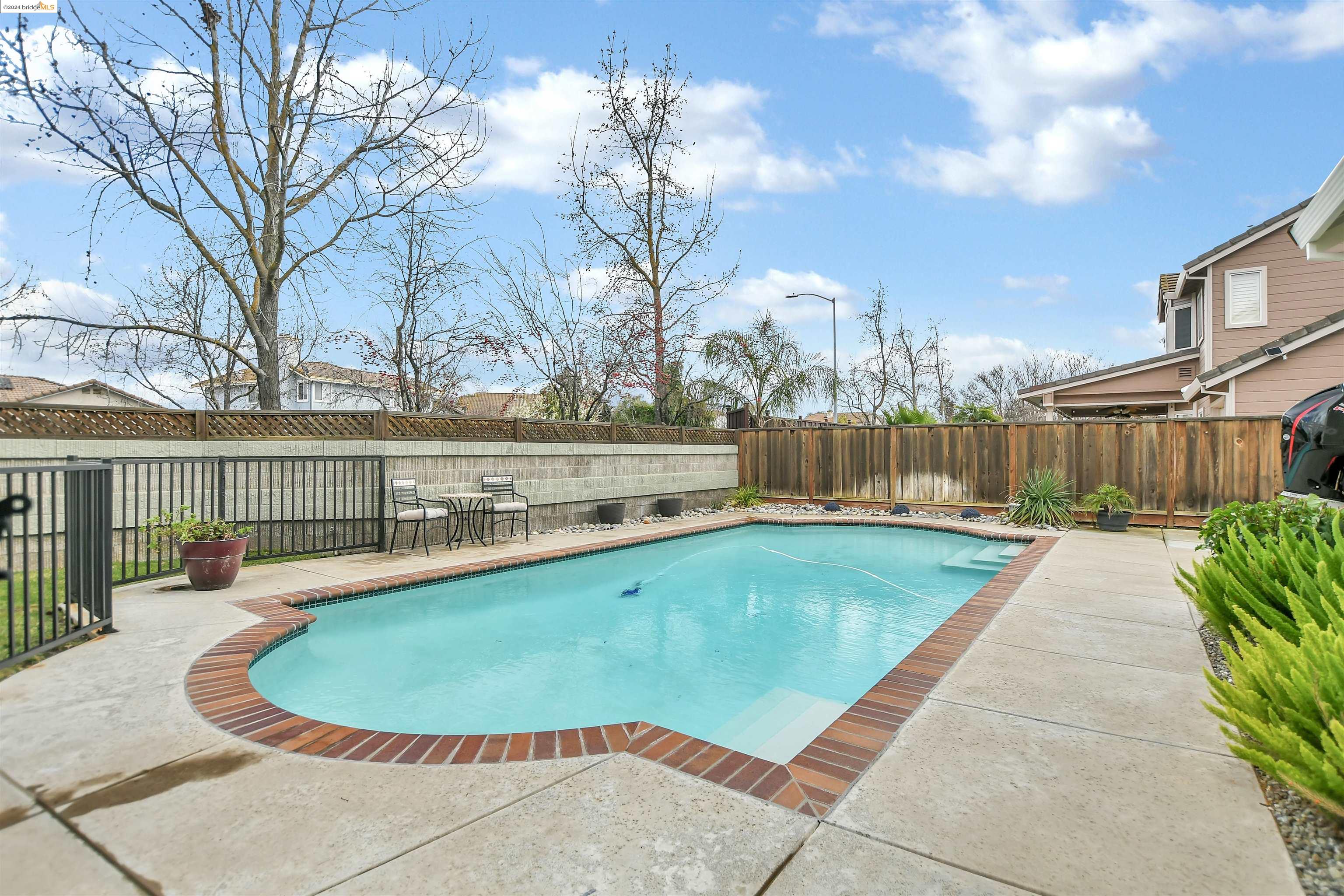 570 Wildrose Way