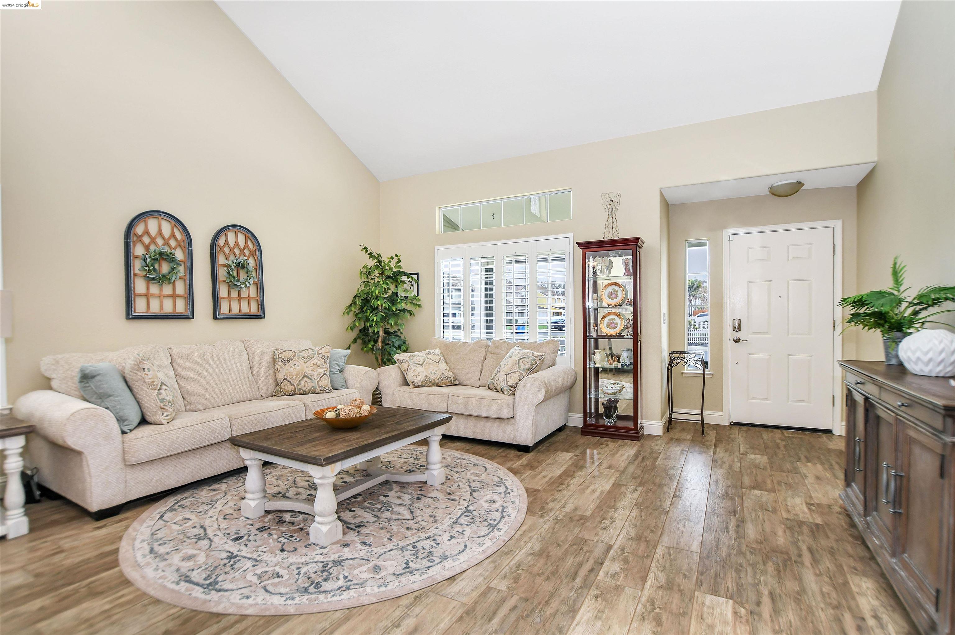 570 Wildrose Way