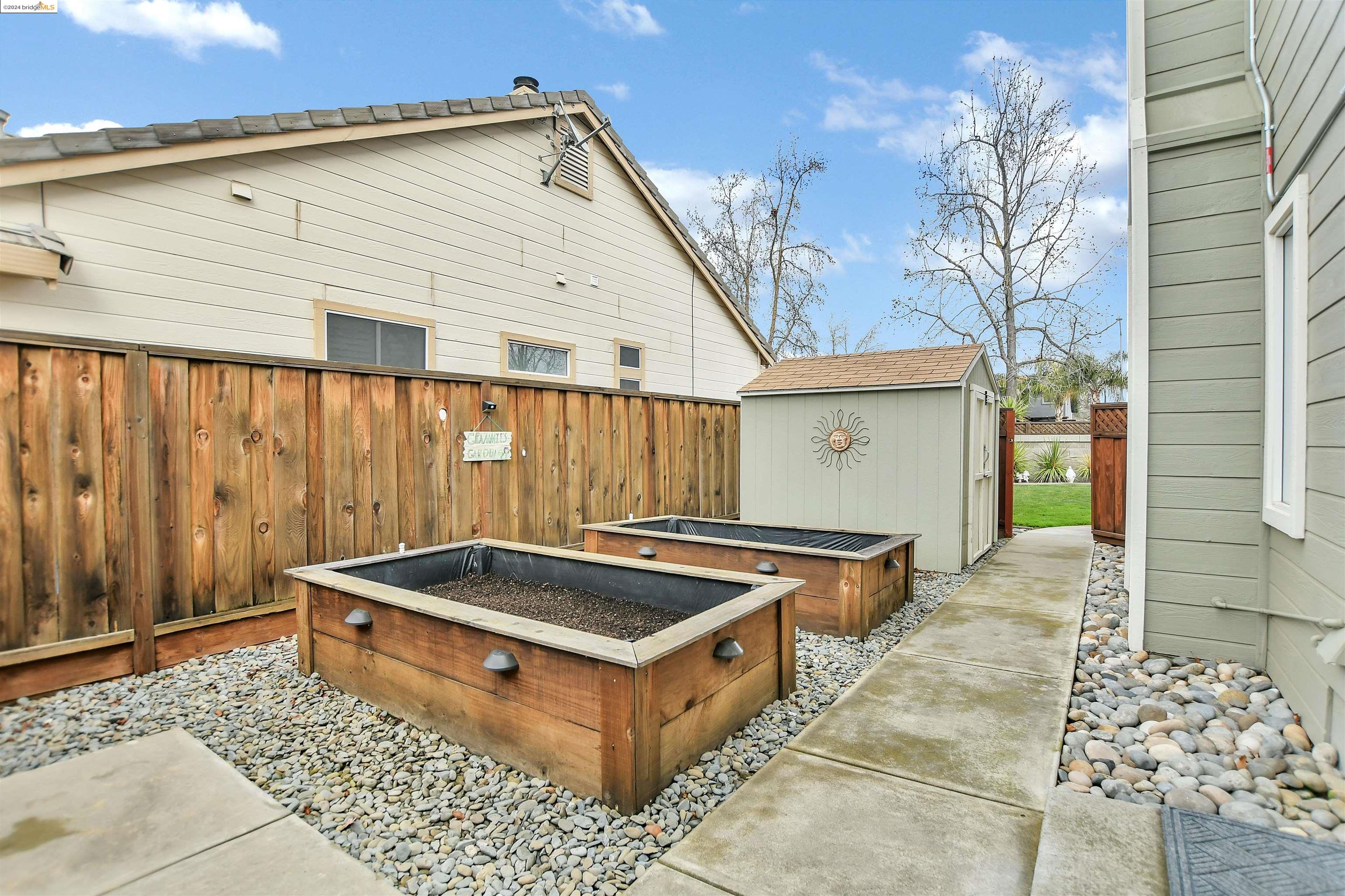570 Wildrose Way