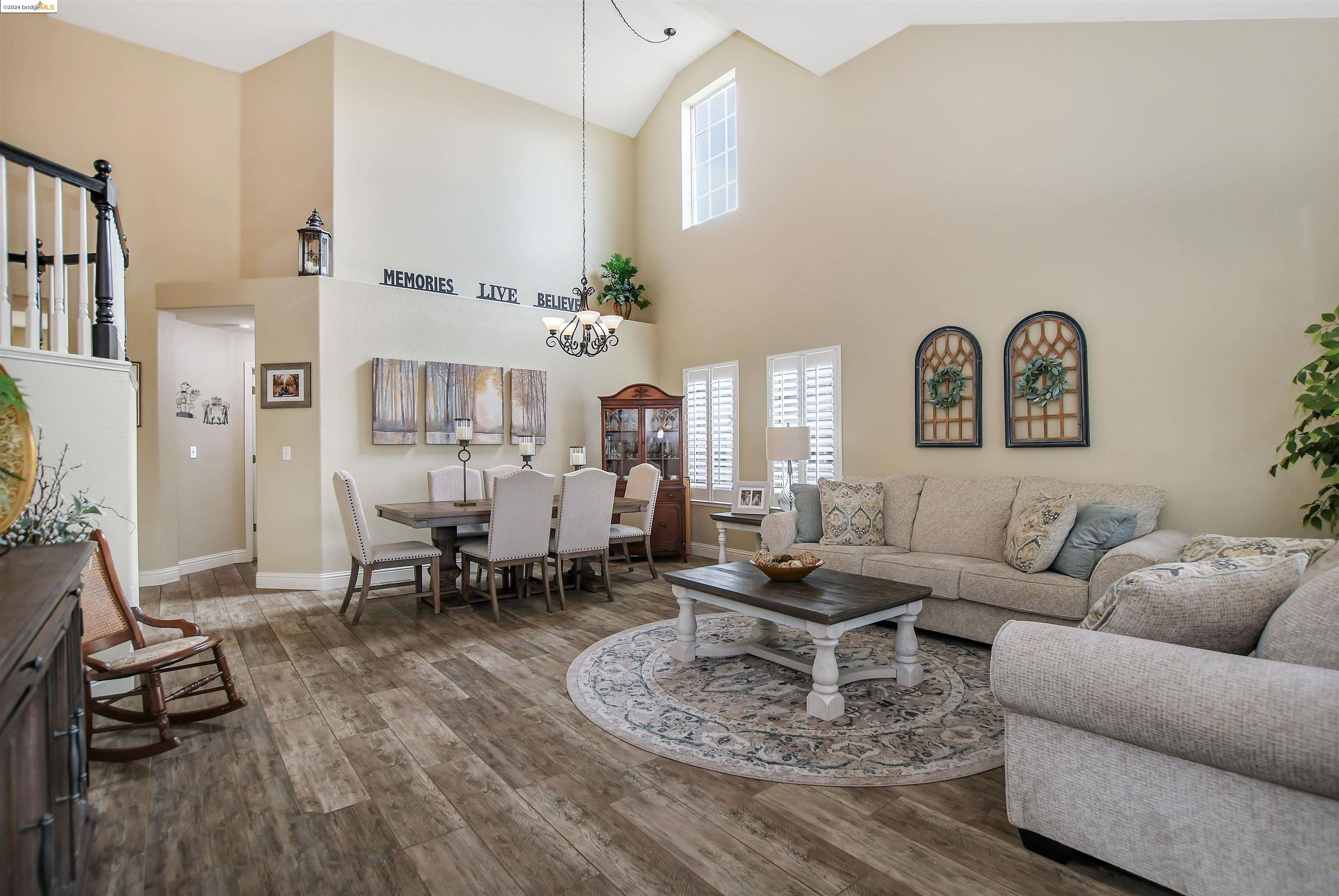570 Wildrose Way