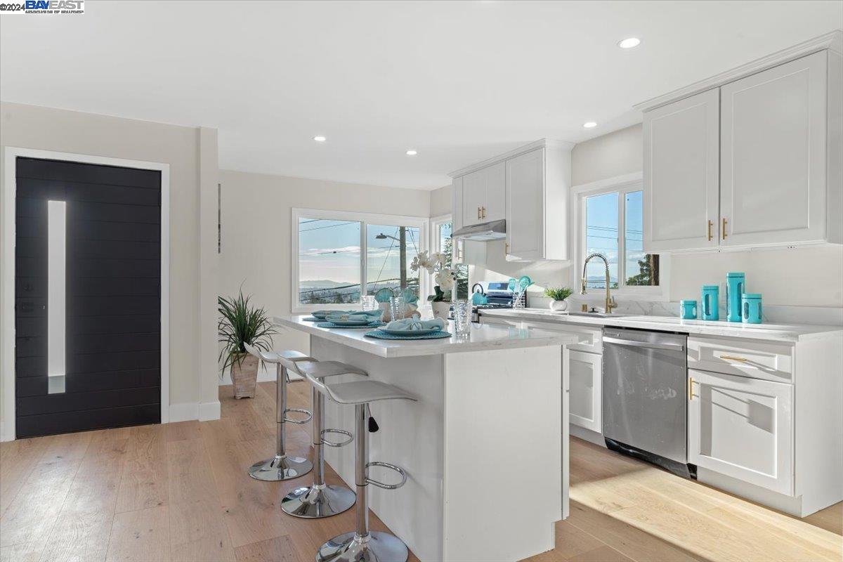 4680 Davenport Ave