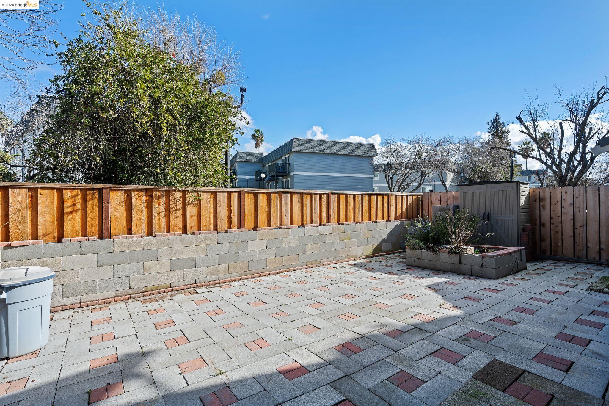 203 Pelican Loop