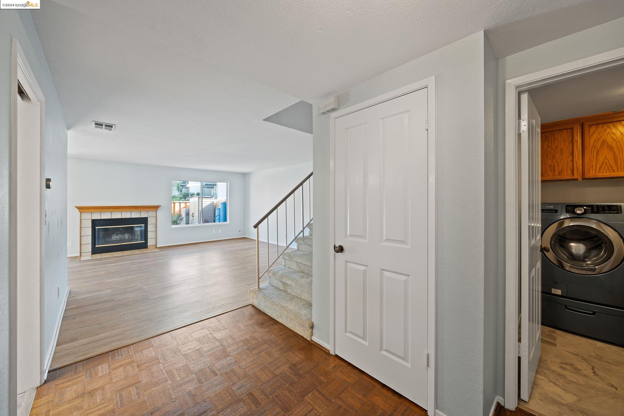203 Pelican Loop