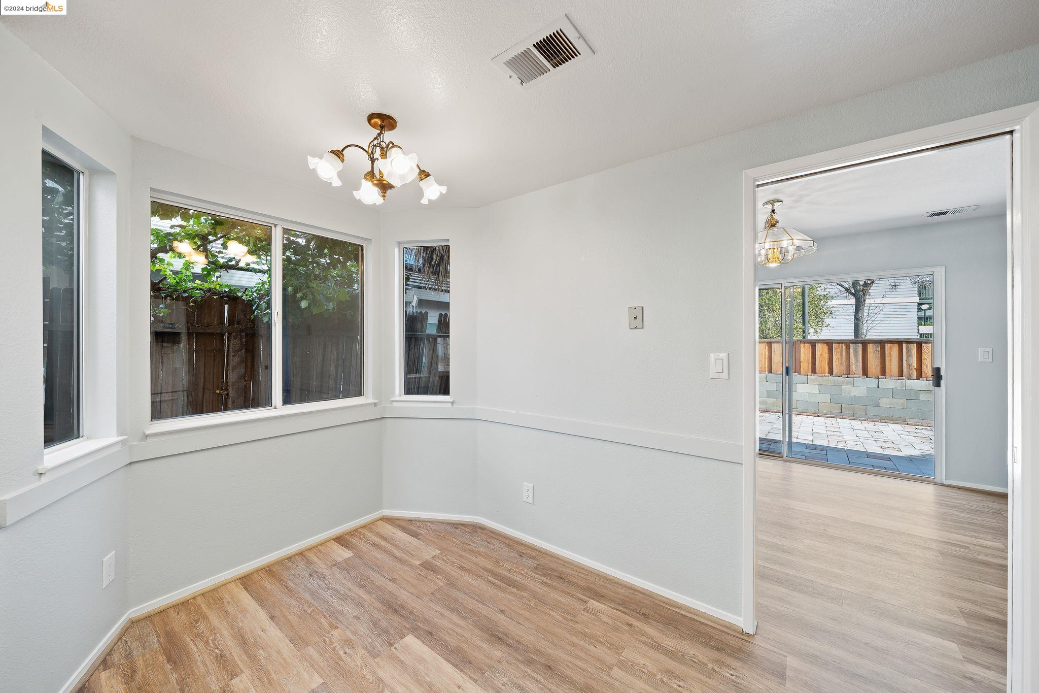 203 Pelican Loop