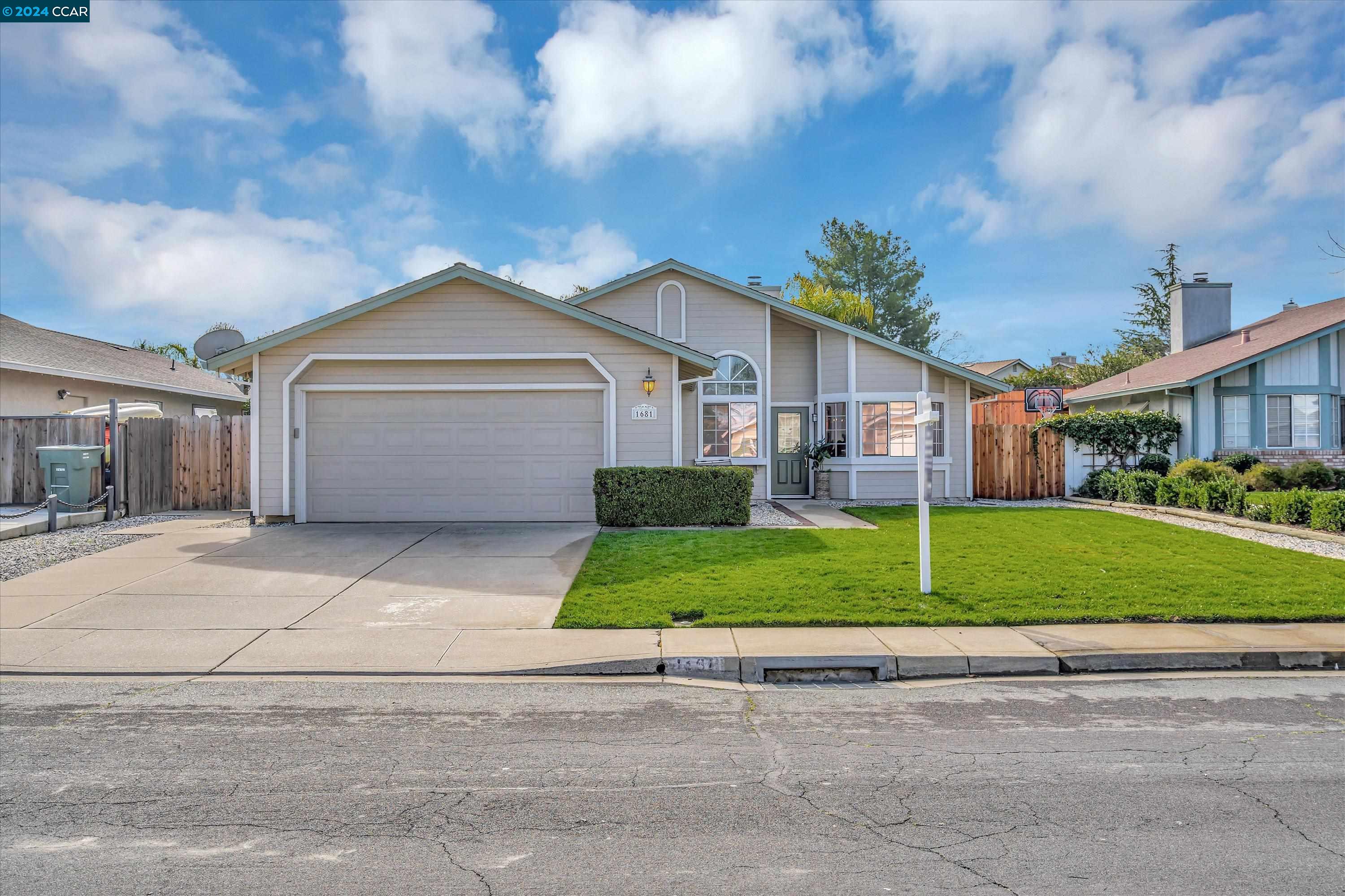 1681 Gateway Dr.