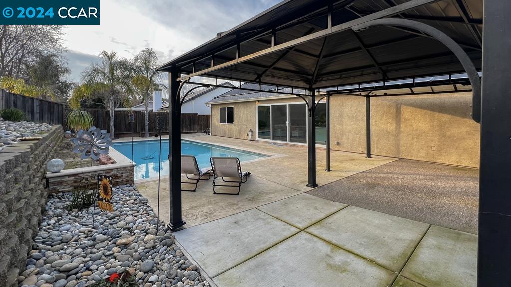 2331 El Monte Dr