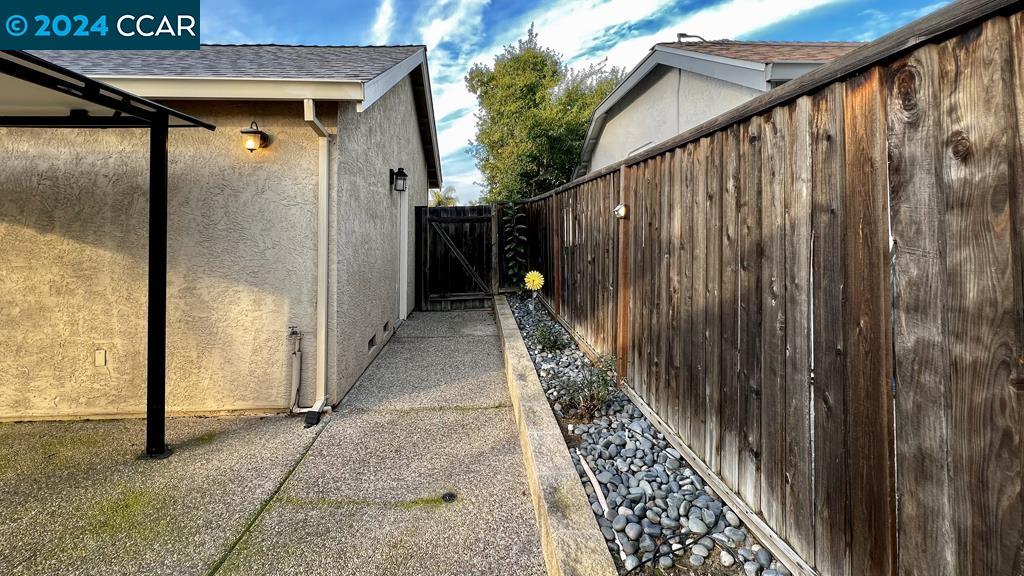 2331 El Monte Dr