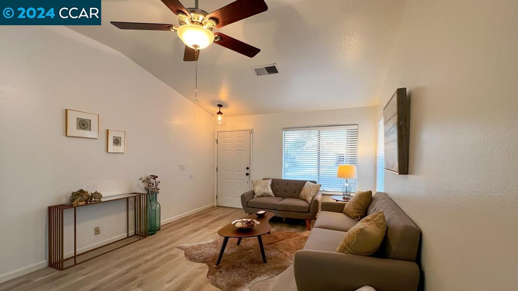 2331 El Monte Dr