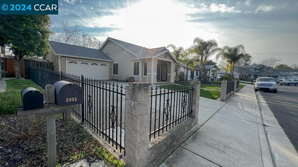 2331 El Monte Dr