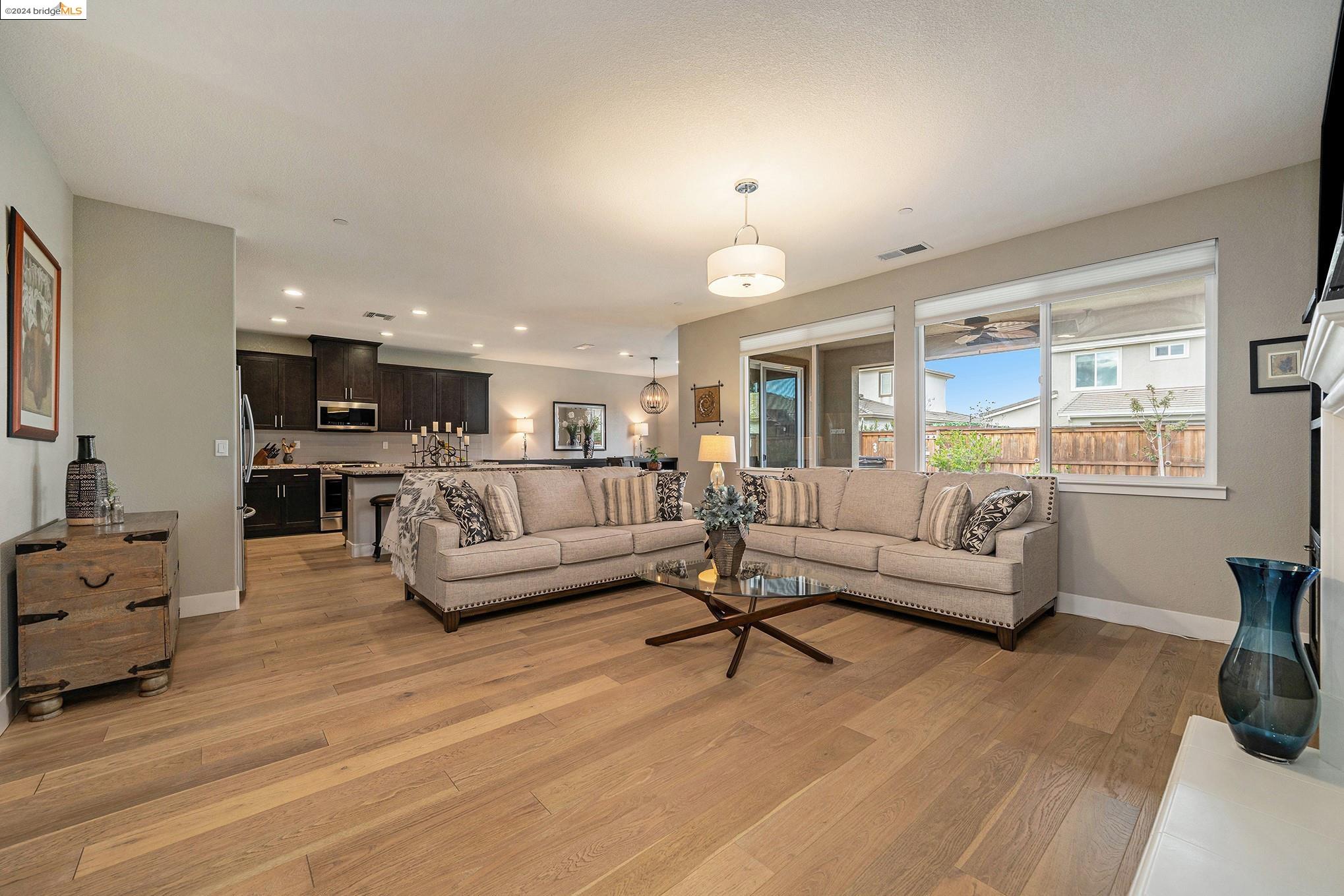 9261 Shearwater Cir