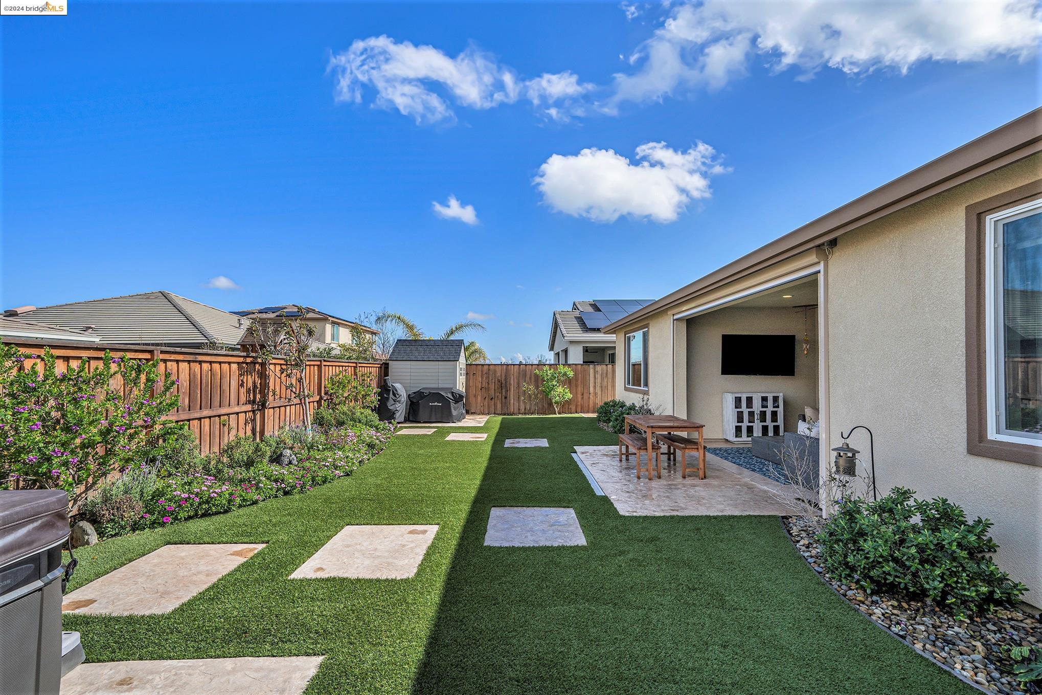 9261 Shearwater Cir