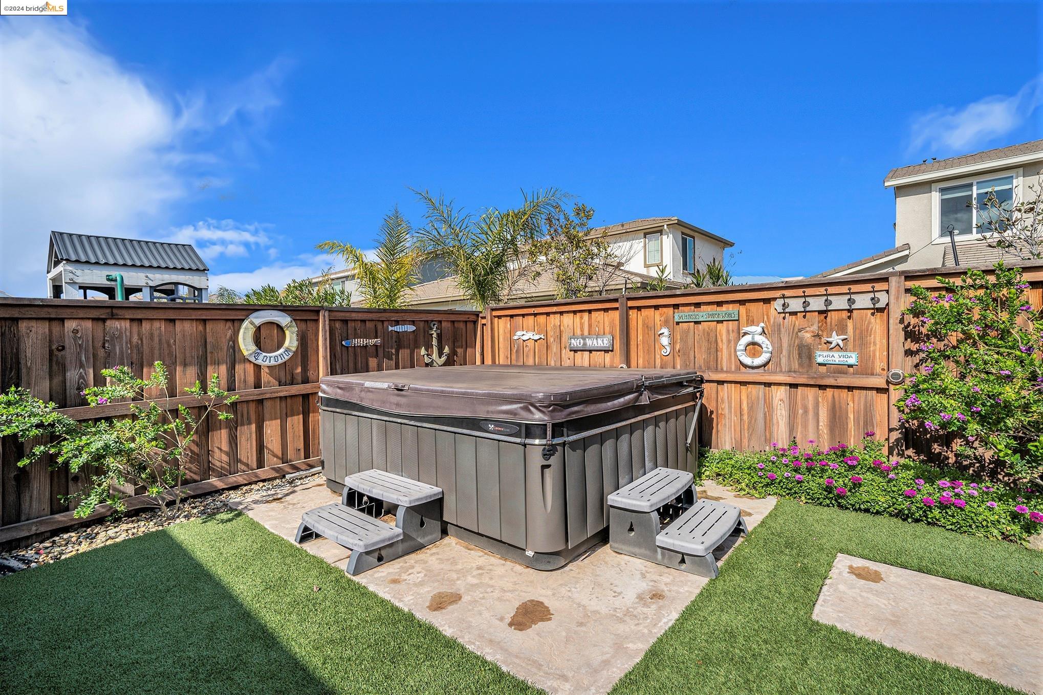 9261 Shearwater Cir