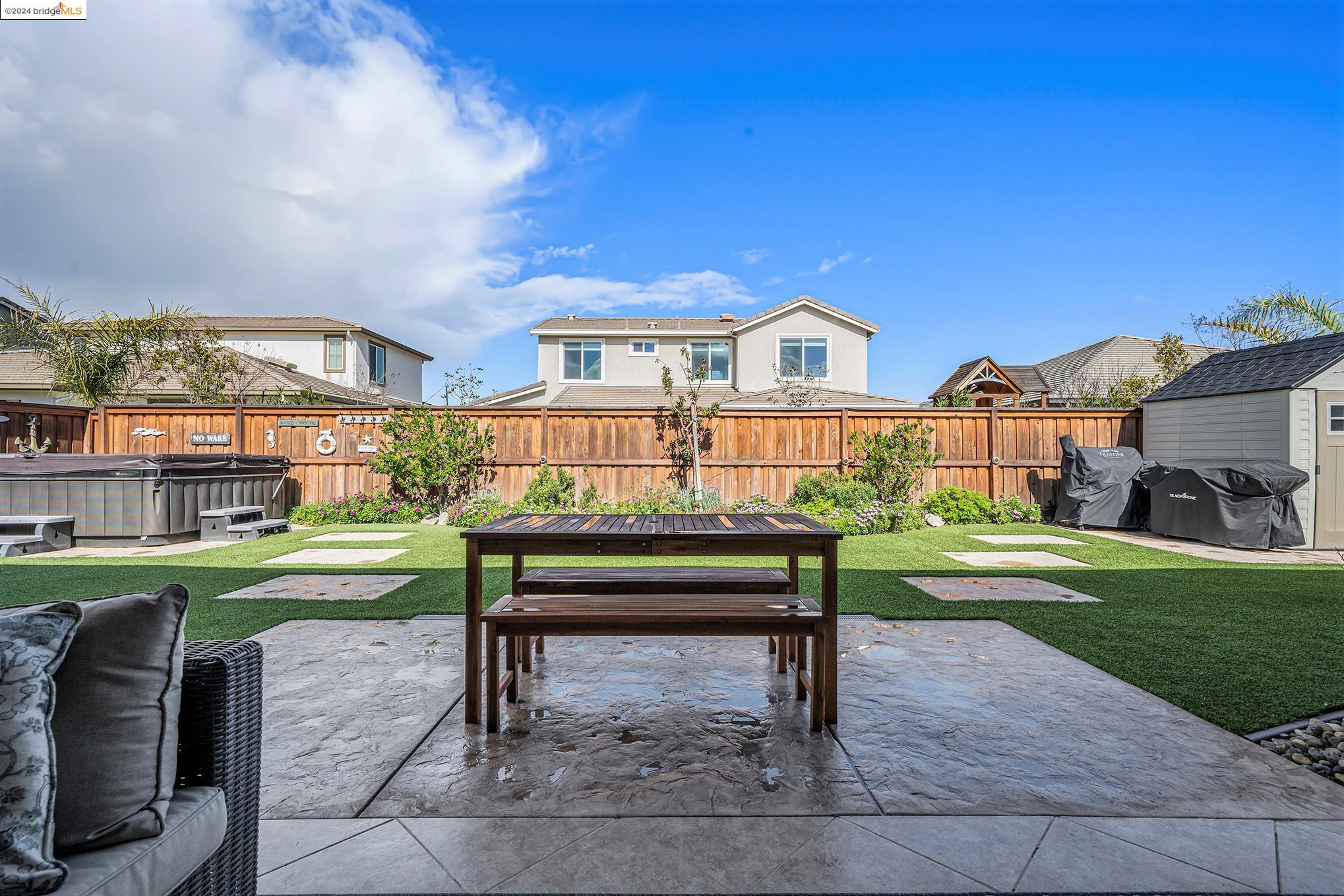 9261 Shearwater Cir