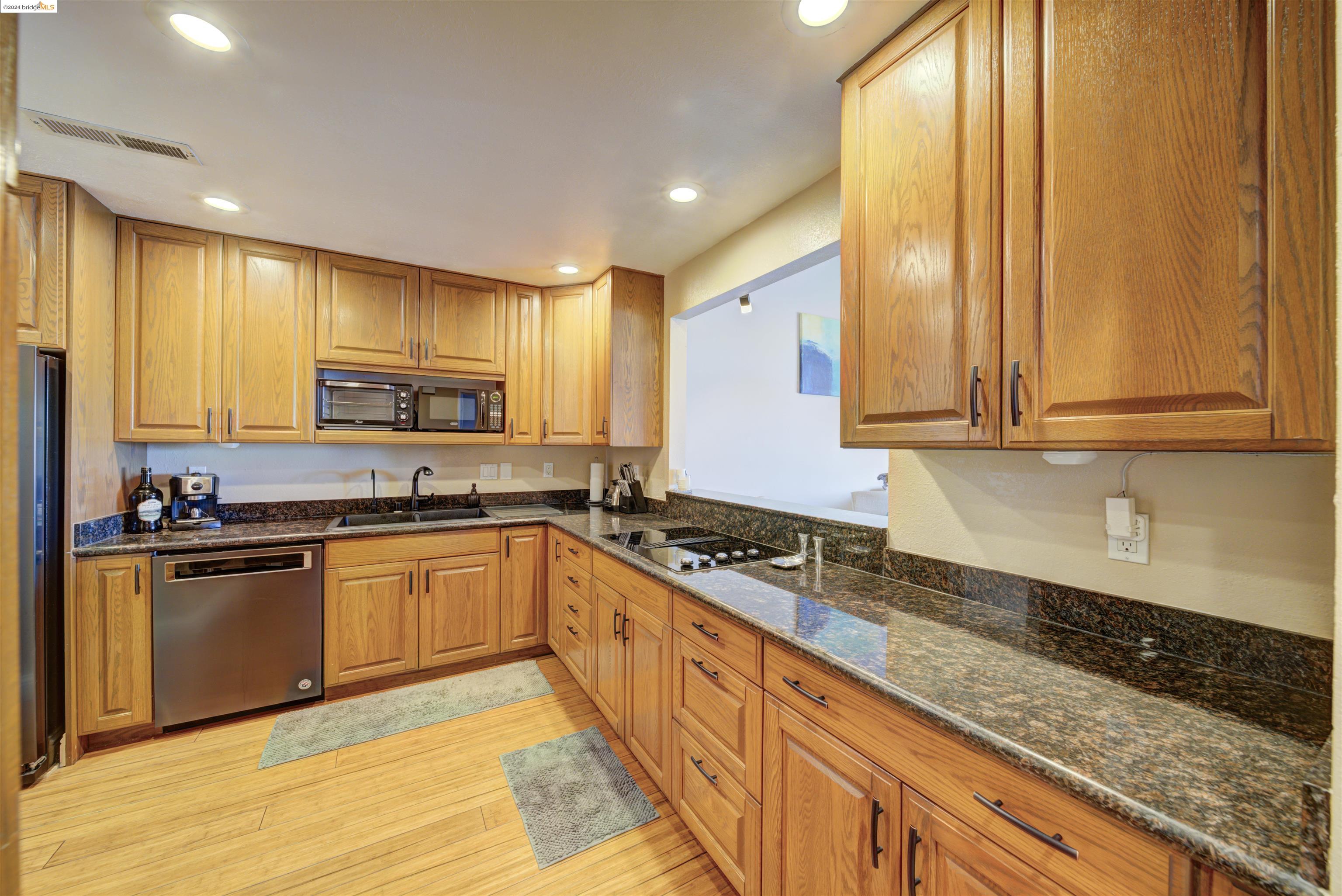 5731 Cutter Loop