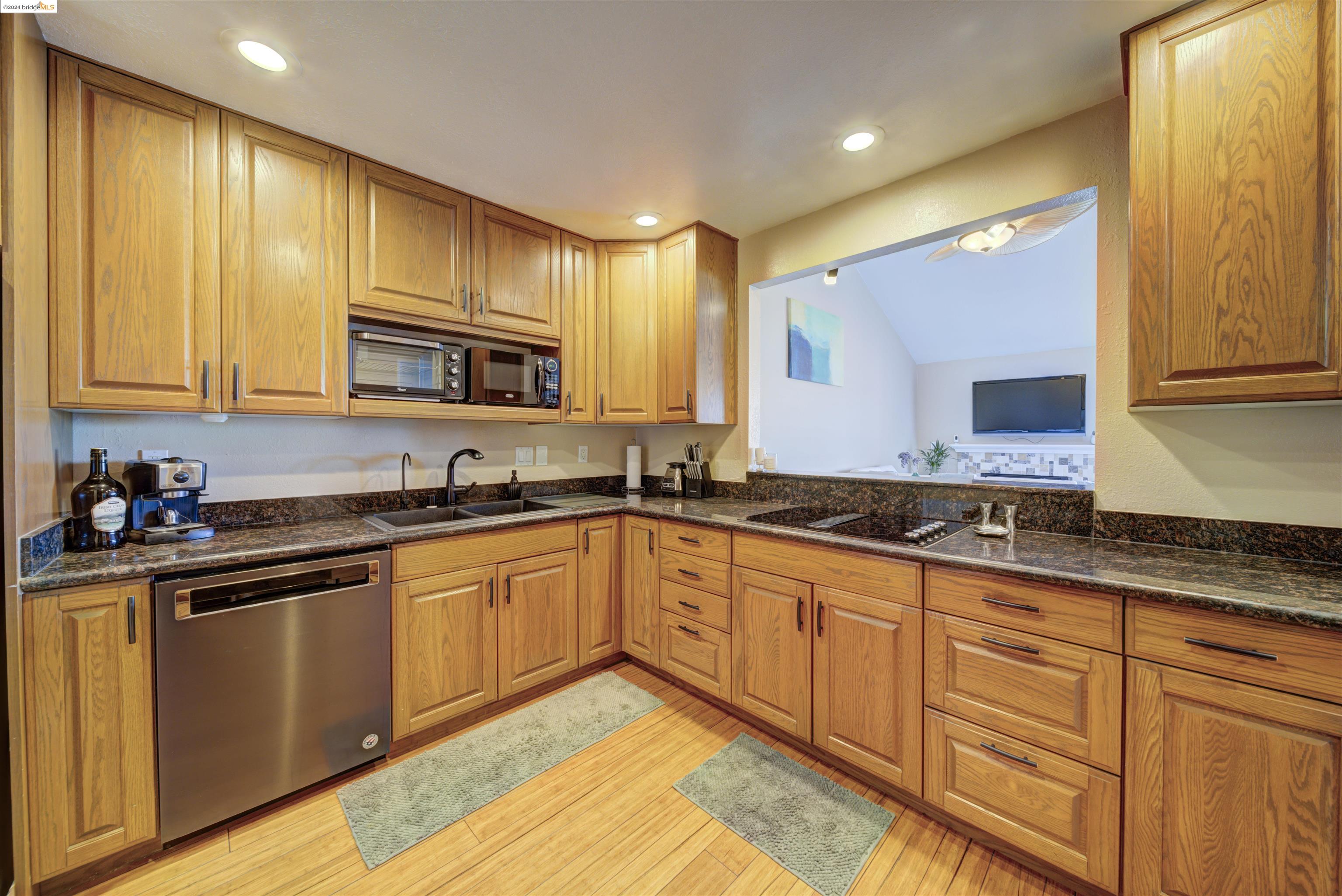 5731 Cutter Loop