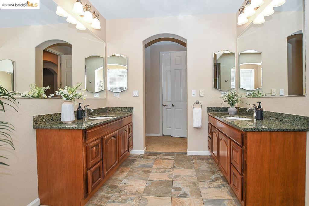 5147 Fern Ridge Cir